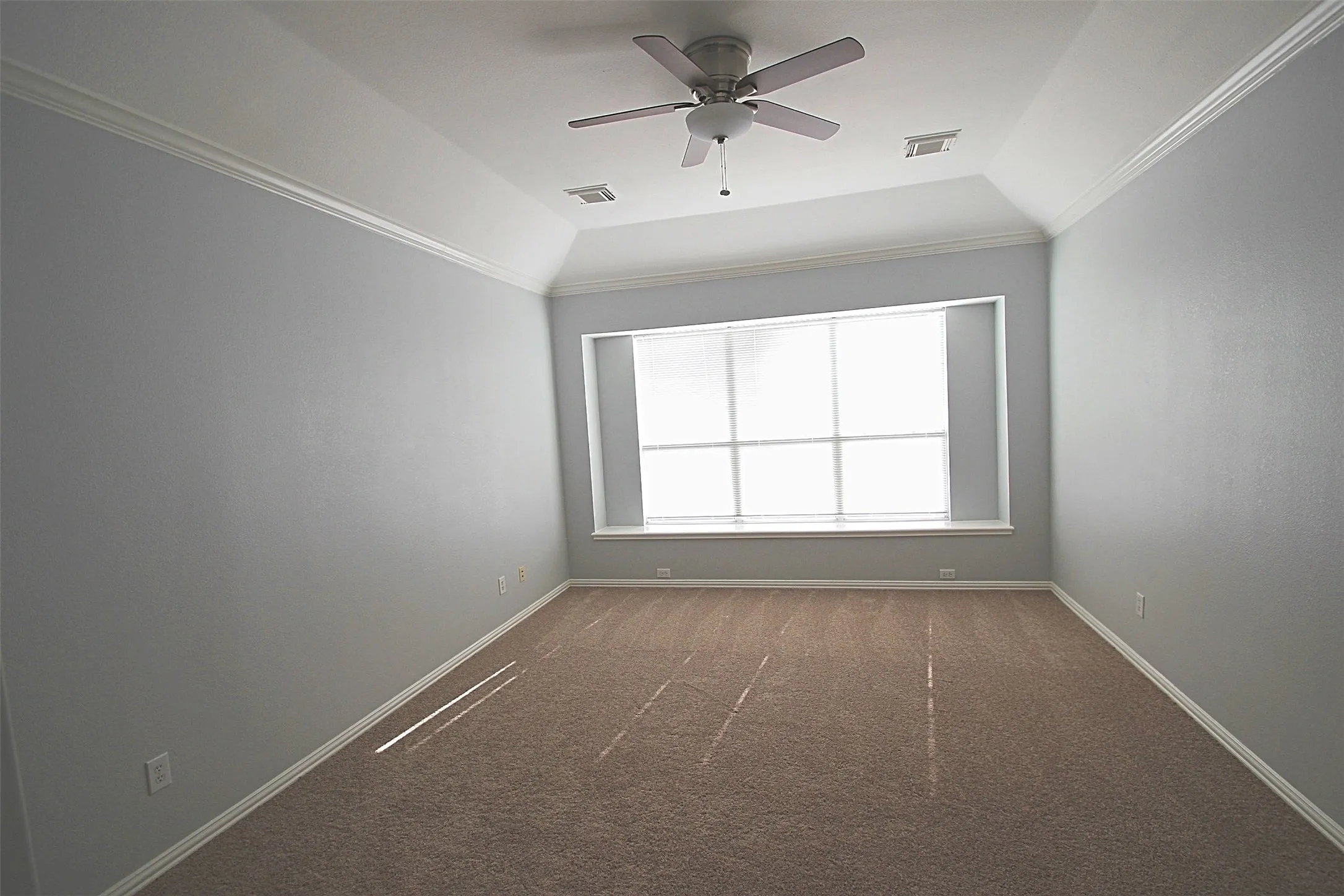 Single Family Residence For Rent in Collin County , 18620 Gibbons Drive, Dallas, Texas 75287, 3 Bedroom, 3 Bathroom, 2 Garage spaces, 2,630 Sqft, built in 1996, mls#21333101, Real Estate Agent in Dallas, Homes For Rent in Collin county, Homes For Rent in Dallas, Realtor in Dallas Texas, Real Estate Brokerage Independent Realty Texas, Luminita Cordes Realtor