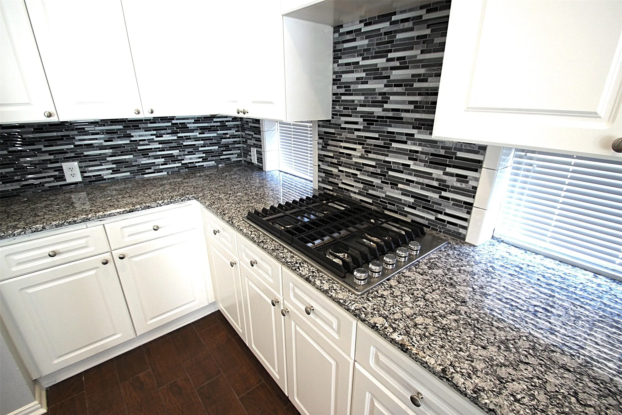 Single Family Residence For Rent in Collin County , 18620 Gibbons Drive, Dallas, Texas 75287, 3 Bedroom, 3 Bathroom, 2 Garage spaces, 2,630 Sqft, built in 1996, mls#21333101, Real Estate Agent in Dallas, Homes For Rent in Collin county, Homes For Rent in Dallas, Realtor in Dallas Texas, Real Estate Brokerage Independent Realty Texas, Luminita Cordes Realtor