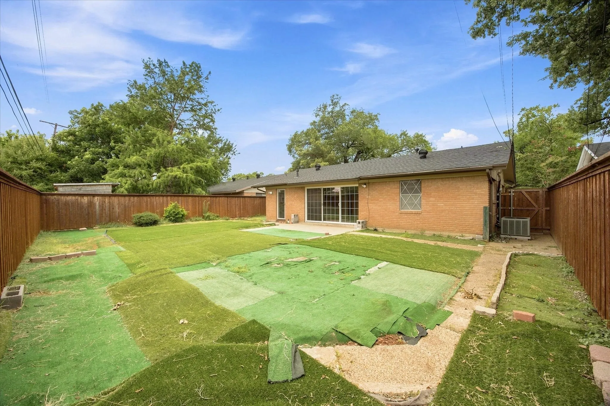Single Family Residence For Sale in Dallas County , 2210 Fairfax Drive, Irving, Texas 75060, 3 Bedroom, 2 Bathroom, 2 Garage spaces, 1,162 Sqft, built in 1961, mls#21322681, Real Estate Agent in Irving, Homes For Sale in Dallas county, Homes For Sale in Irving, Realtor in Irving Texas, Real Estate Brokerage Independent Realty Texas, Luminita Cordes Realtor