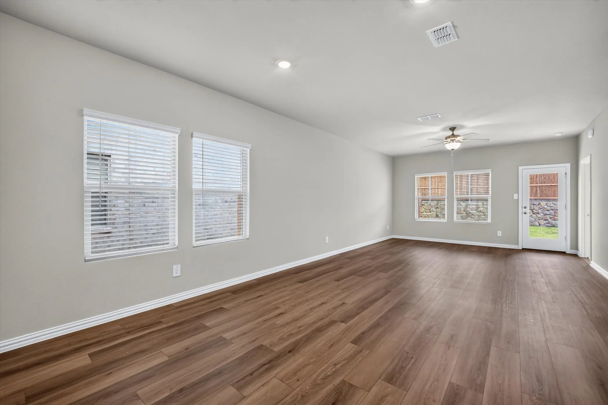 Single Family Residence For Rent in Collin County , 512 Dorothy Drive, Mc Kinney, Texas 75071, 3 Bedroom, 2 Bathroom, 2 Garage spaces, 1,475 Sqft, built in 2026, mls#21333110, Real Estate Agent in Mc Kinney, Homes For Rent in Collin county, Homes For Rent in Mc Kinney, Realtor in Mc Kinney Texas, Real Estate Brokerage Independent Realty Texas, Luminita Cordes Realtor