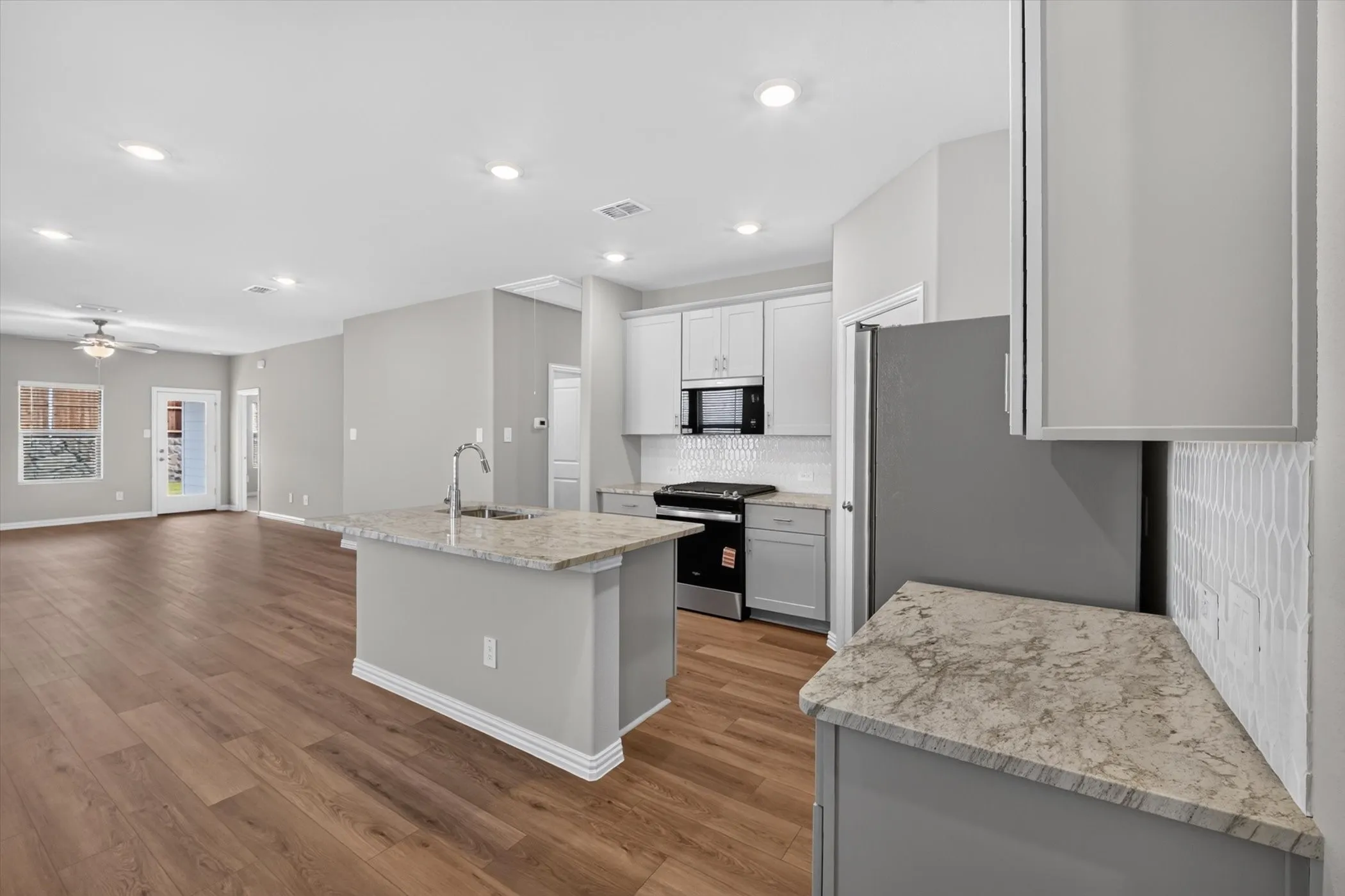 Single Family Residence For Rent in Collin County , 512 Dorothy Drive, Mc Kinney, Texas 75071, 3 Bedroom, 2 Bathroom, 2 Garage spaces, 1,475 Sqft, built in 2026, mls#21333110, Real Estate Agent in Mc Kinney, Homes For Rent in Collin county, Homes For Rent in Mc Kinney, Realtor in Mc Kinney Texas, Real Estate Brokerage Independent Realty Texas, Luminita Cordes Realtor