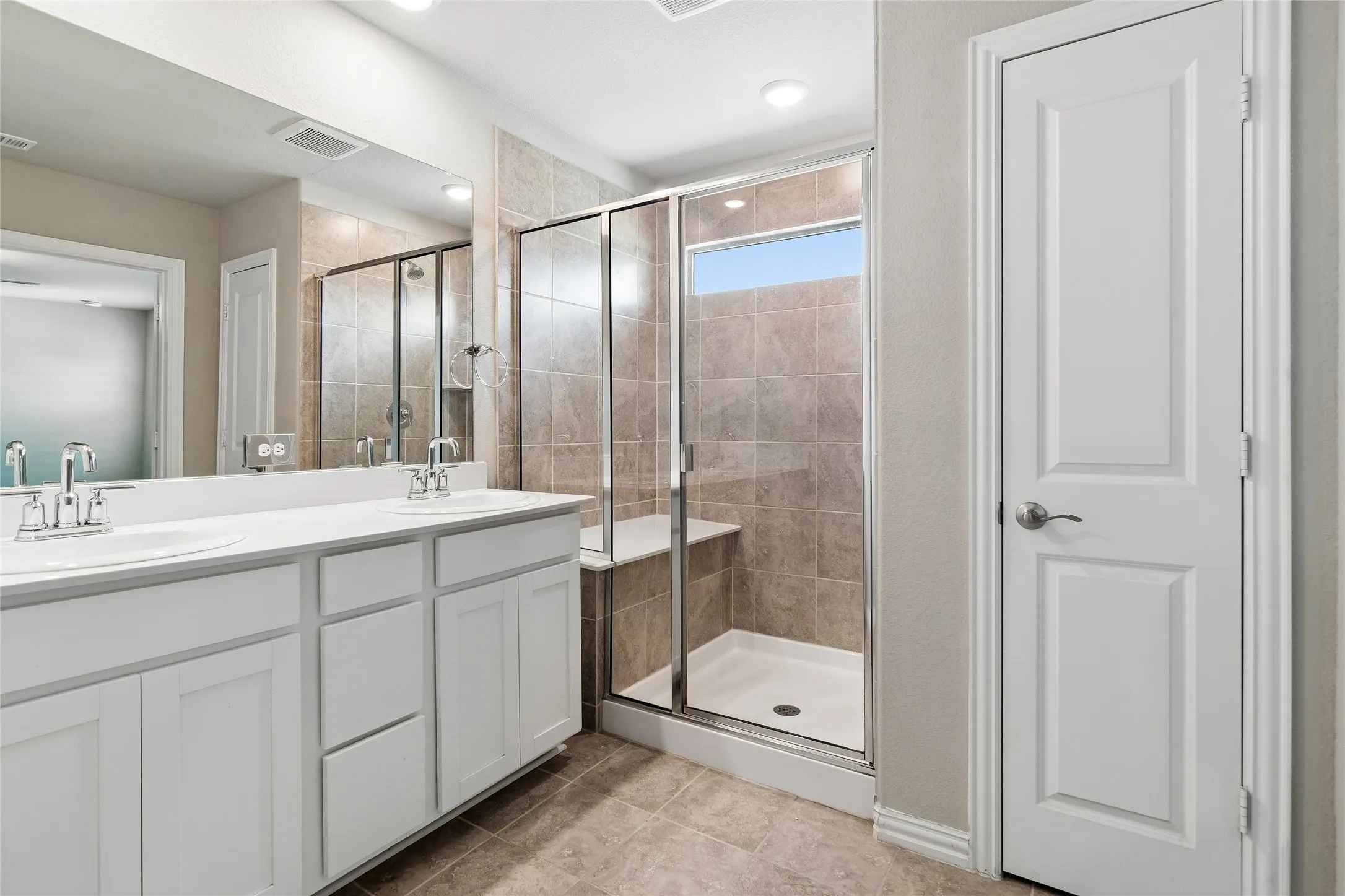 Linen closet for storage