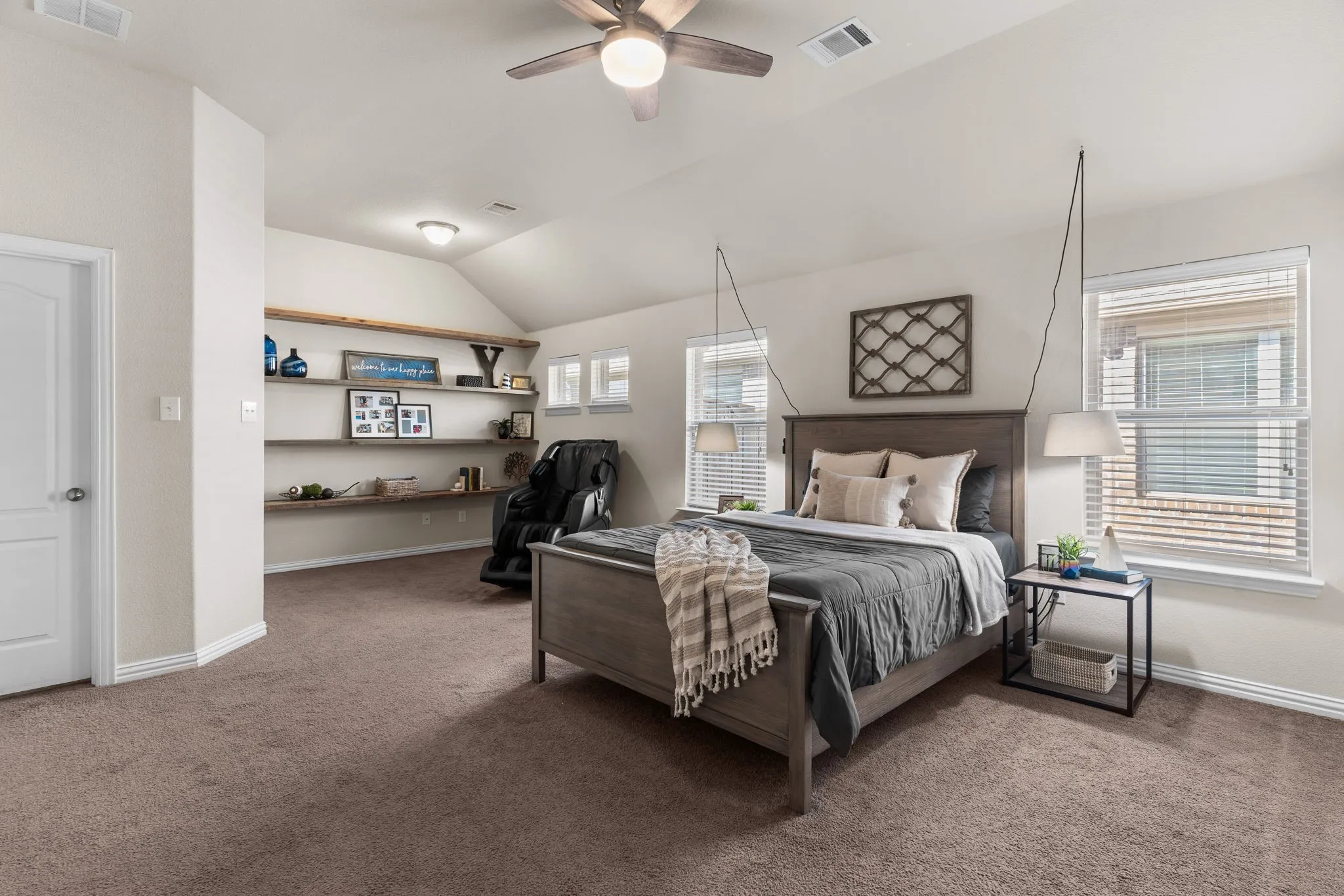 Single Family Residence For Sale in Collin County , 7513 W Fork Lane, Mc Kinney, Texas 75071, 3 Bedroom, 3 Bathroom, 2 Garage spaces, 2,104 Sqft, built in 2016, mls#21333083, Real Estate Agent in Mc Kinney, Homes For Sale in Collin county, Homes For Sale in Mc Kinney, Realtor in Mc Kinney Texas, Real Estate Brokerage Independent Realty Texas, Luminita Cordes Realtor