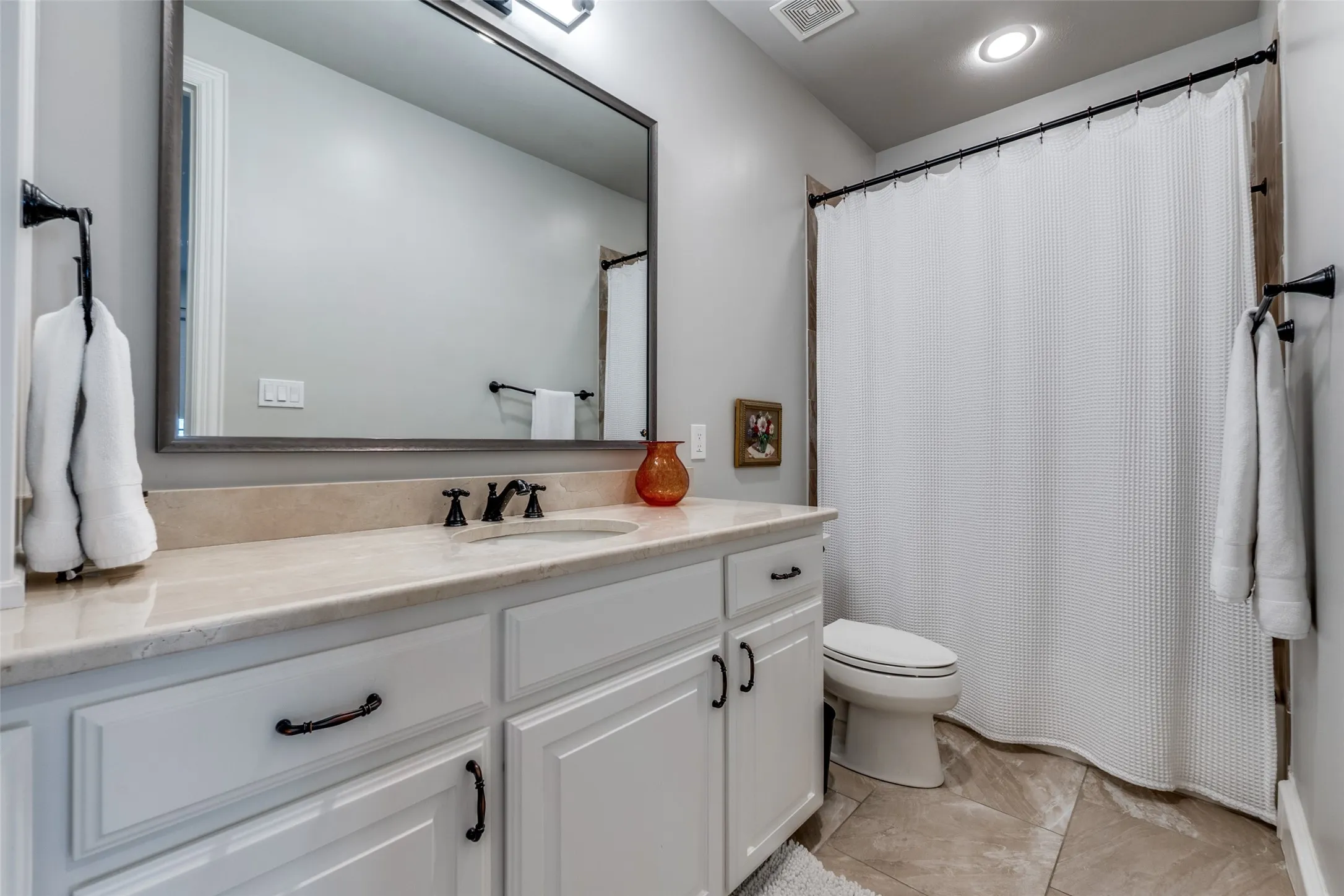 Townhouse For Rent in Dallas County , 4518 Normandy Avenue, University Park, Texas 75205, 4 Bedroom, 5 Bathroom, 2 Garage spaces, 3,072 Sqft, built in 2013, mls#21330723, Real Estate Agent in University Park, Homes For Rent in Dallas county, Homes For Rent in University Park, Realtor in University Park Texas, Real Estate Brokerage Independent Realty Texas, Luminita Cordes Realtor