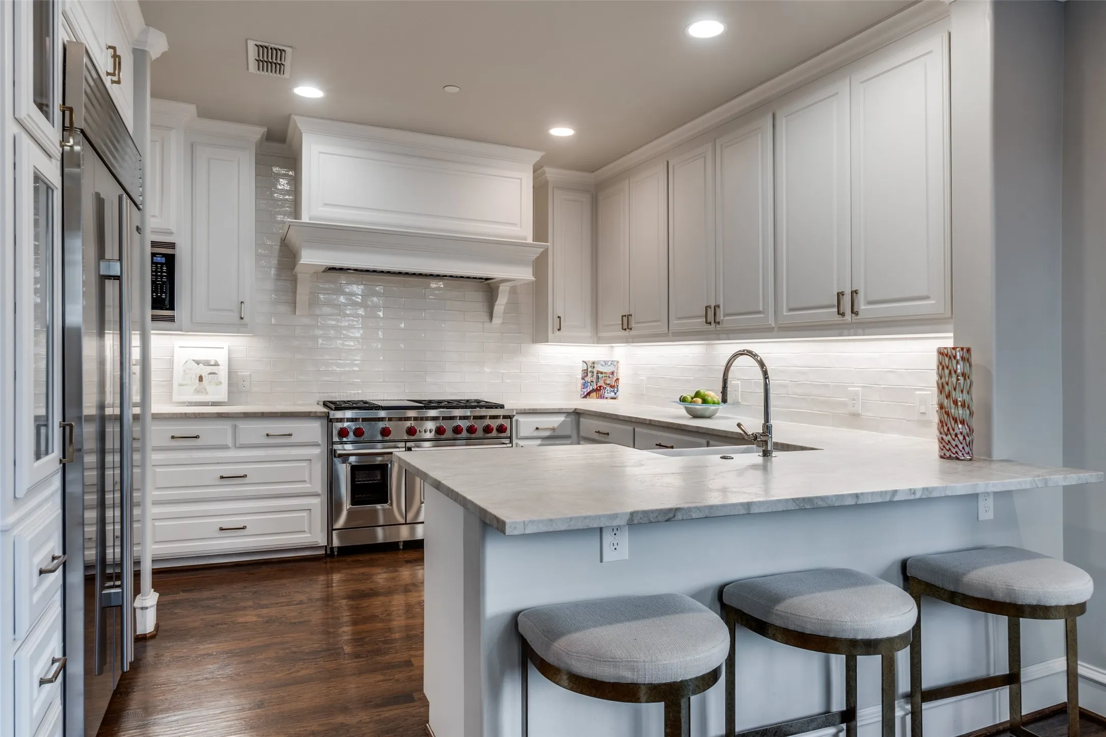 Townhouse For Rent in Dallas County , 4518 Normandy Avenue, University Park, Texas 75205, 4 Bedroom, 5 Bathroom, 2 Garage spaces, 3,072 Sqft, built in 2013, mls#21330723, Real Estate Agent in University Park, Homes For Rent in Dallas county, Homes For Rent in University Park, Realtor in University Park Texas, Real Estate Brokerage Independent Realty Texas, Luminita Cordes Realtor