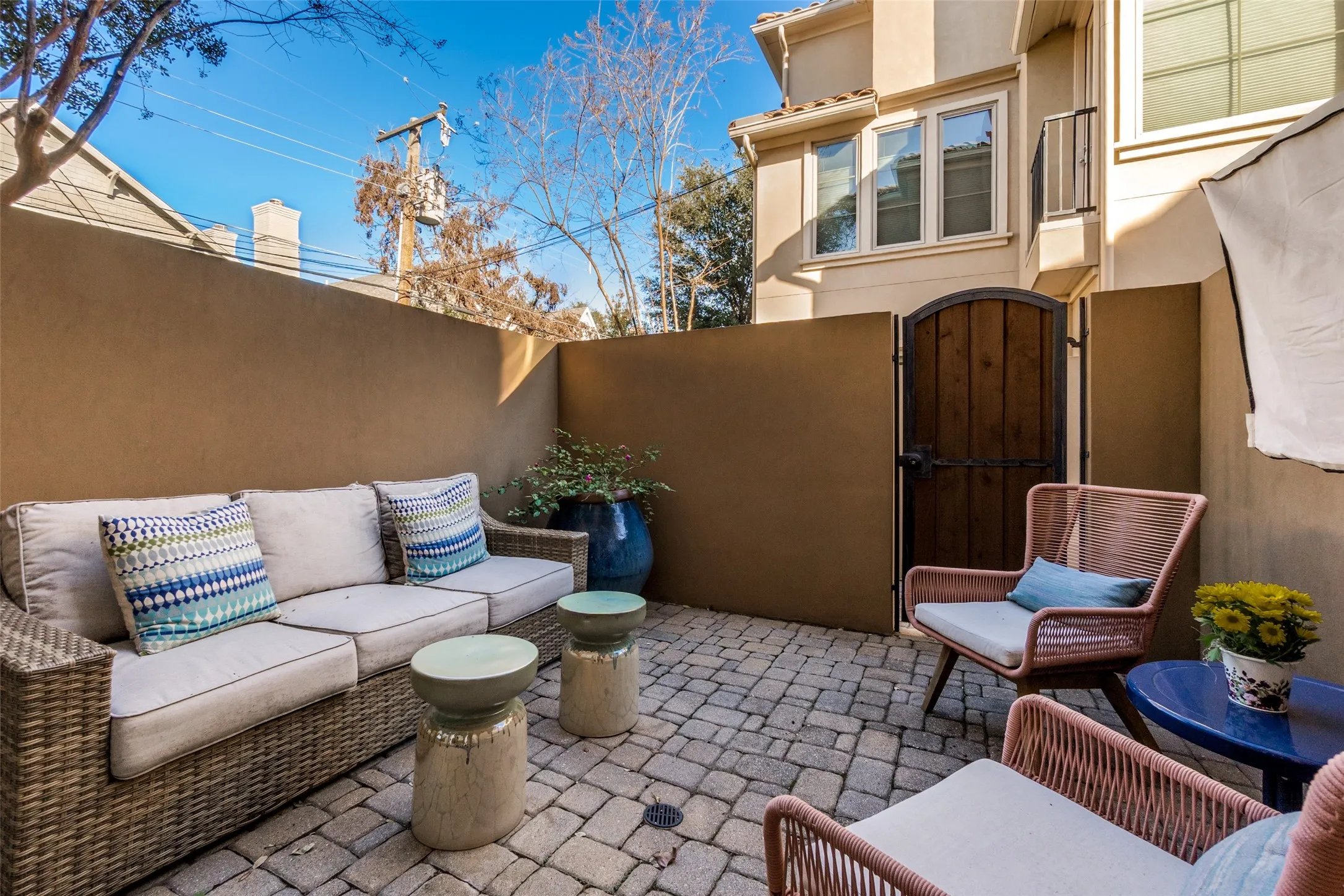 Townhouse For Rent in Dallas County , 4518 Normandy Avenue, University Park, Texas 75205, 4 Bedroom, 5 Bathroom, 2 Garage spaces, 3,072 Sqft, built in 2013, mls#21330723, Real Estate Agent in University Park, Homes For Rent in Dallas county, Homes For Rent in University Park, Realtor in University Park Texas, Real Estate Brokerage Independent Realty Texas, Luminita Cordes Realtor