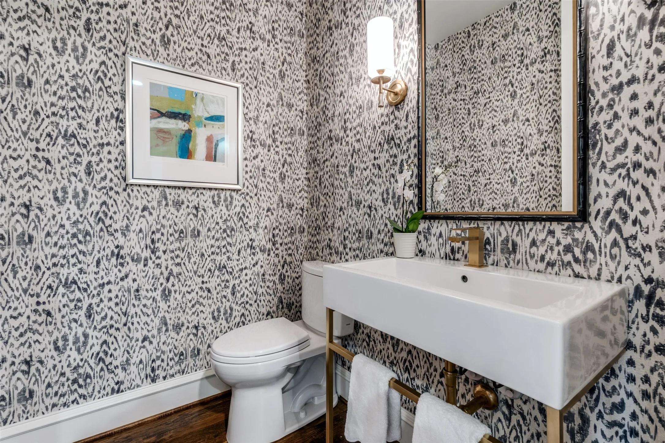 Townhouse For Rent in Dallas County , 4518 Normandy Avenue, University Park, Texas 75205, 4 Bedroom, 5 Bathroom, 2 Garage spaces, 3,072 Sqft, built in 2013, mls#21330723, Real Estate Agent in University Park, Homes For Rent in Dallas county, Homes For Rent in University Park, Realtor in University Park Texas, Real Estate Brokerage Independent Realty Texas, Luminita Cordes Realtor