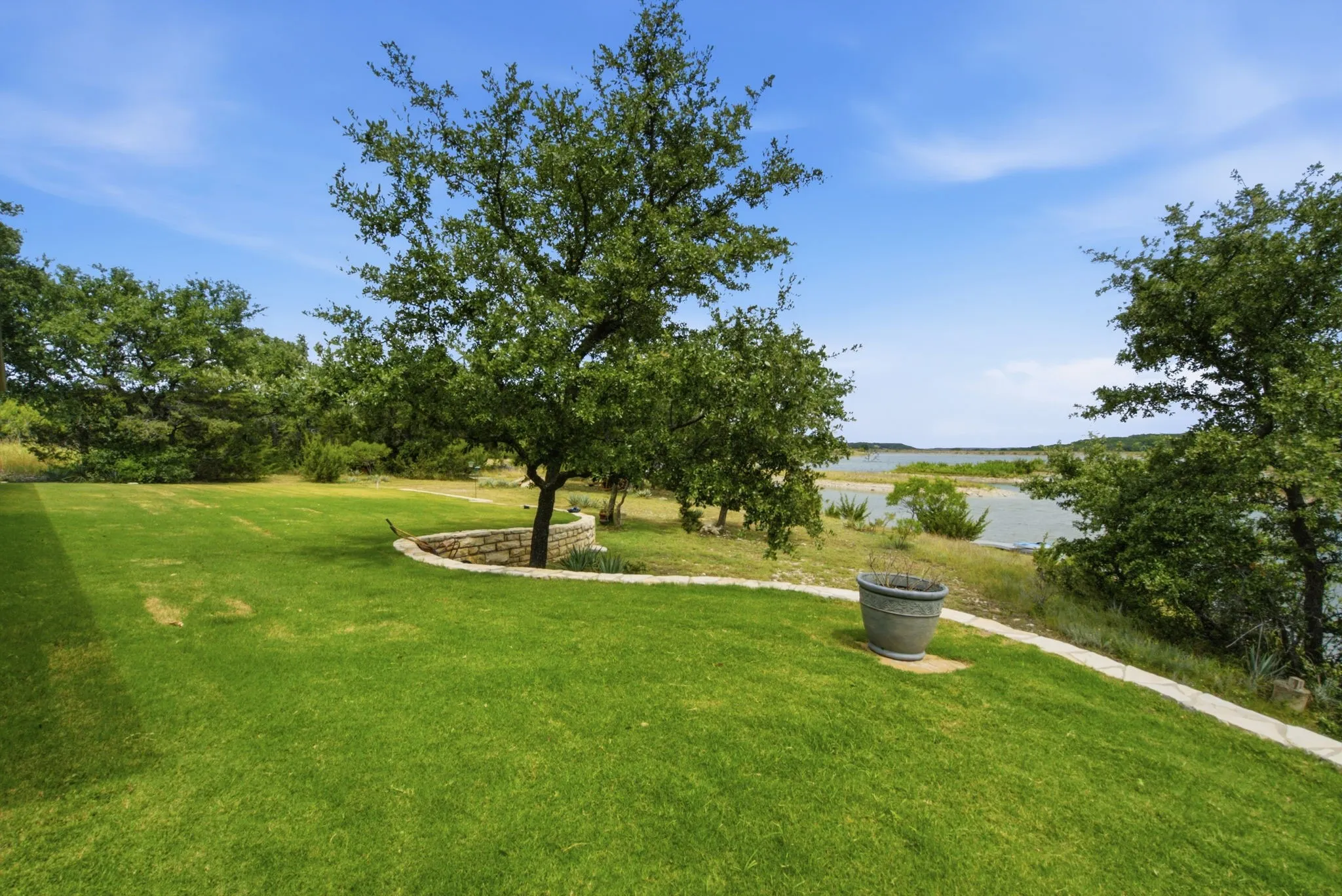 Single Family Residence For Sale in Erath County , 640 Sunfish Point, Bluff Dale, Texas 76433, 3 Bedroom, 2 Bathroom, 2 Garage spaces, 2,103 Sqft, built in 2020, mls#21326609, Real Estate Agent in Bluff Dale, Homes For Sale in Erath county, Homes For Sale in Bluff Dale, Realtor in Bluff Dale Texas, Real Estate Brokerage Independent Realty Texas, Luminita Cordes Realtor