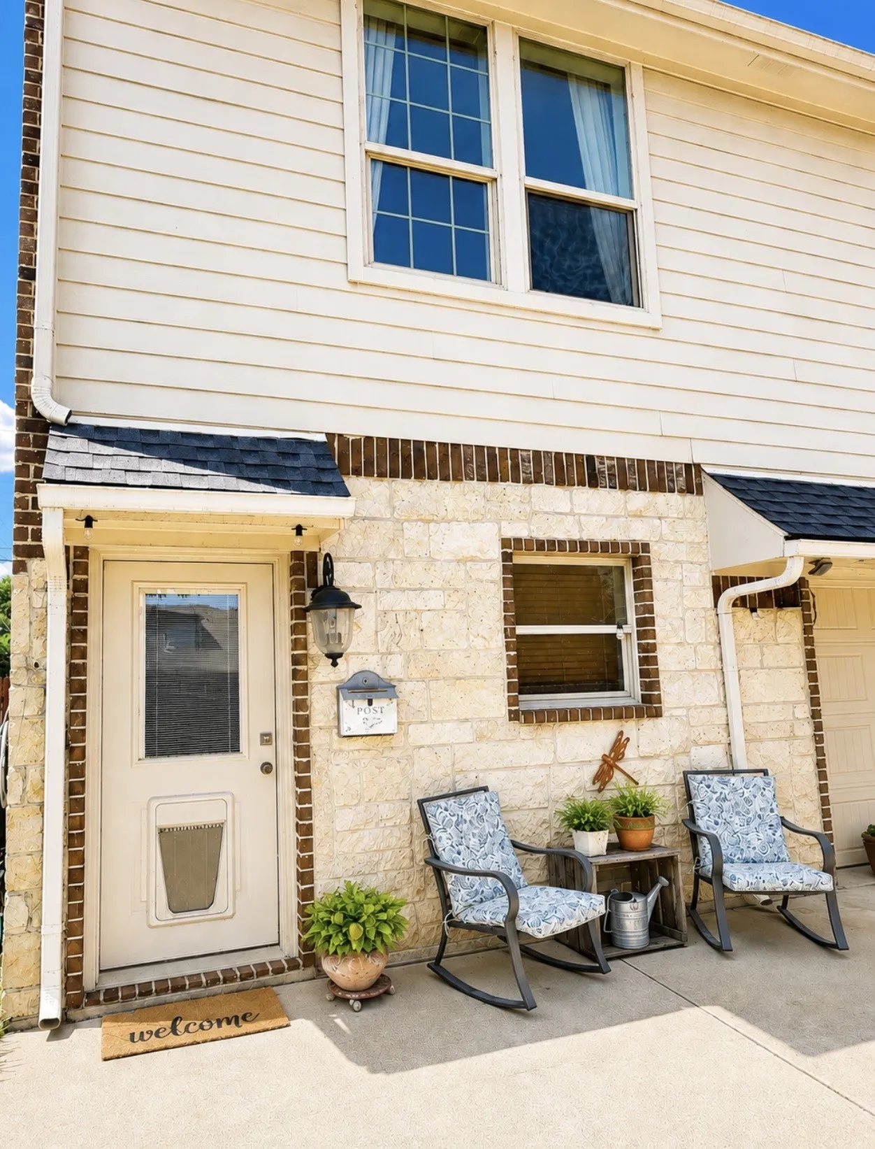 Single Family Residence For Sale in Denton County , 302 Denton Drive, Roanoke, Texas 76262, 4 Bedroom, 3 Bathroom, 3 Garage spaces, 2,592 Sqft, built in 1984, mls#21331539, Real Estate Agent in Roanoke, Homes For Sale in Denton county, Homes For Sale in Roanoke, Realtor in Roanoke Texas, Real Estate Brokerage Independent Realty Texas, Luminita Cordes Realtor