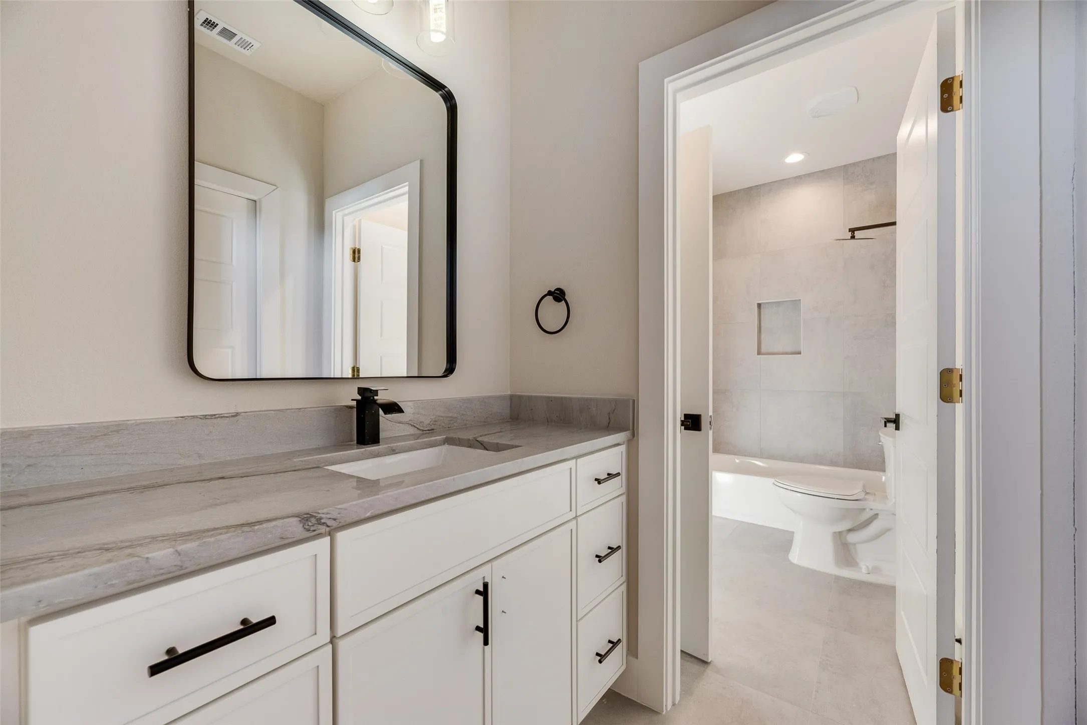 Single Family Residence For Sale in Dallas County , 2507 Fatima Avenue, Dallas, Texas 75241, 4 Bedroom, 3 Bathroom, 2 Garage spaces, 2,147 Sqft, built in 2026, mls#21333129, Real Estate Agent in Dallas, Homes For Sale in Dallas county, Homes For Sale in Dallas, Realtor in Dallas Texas, Real Estate Brokerage Independent Realty Texas, Luminita Cordes Realtor