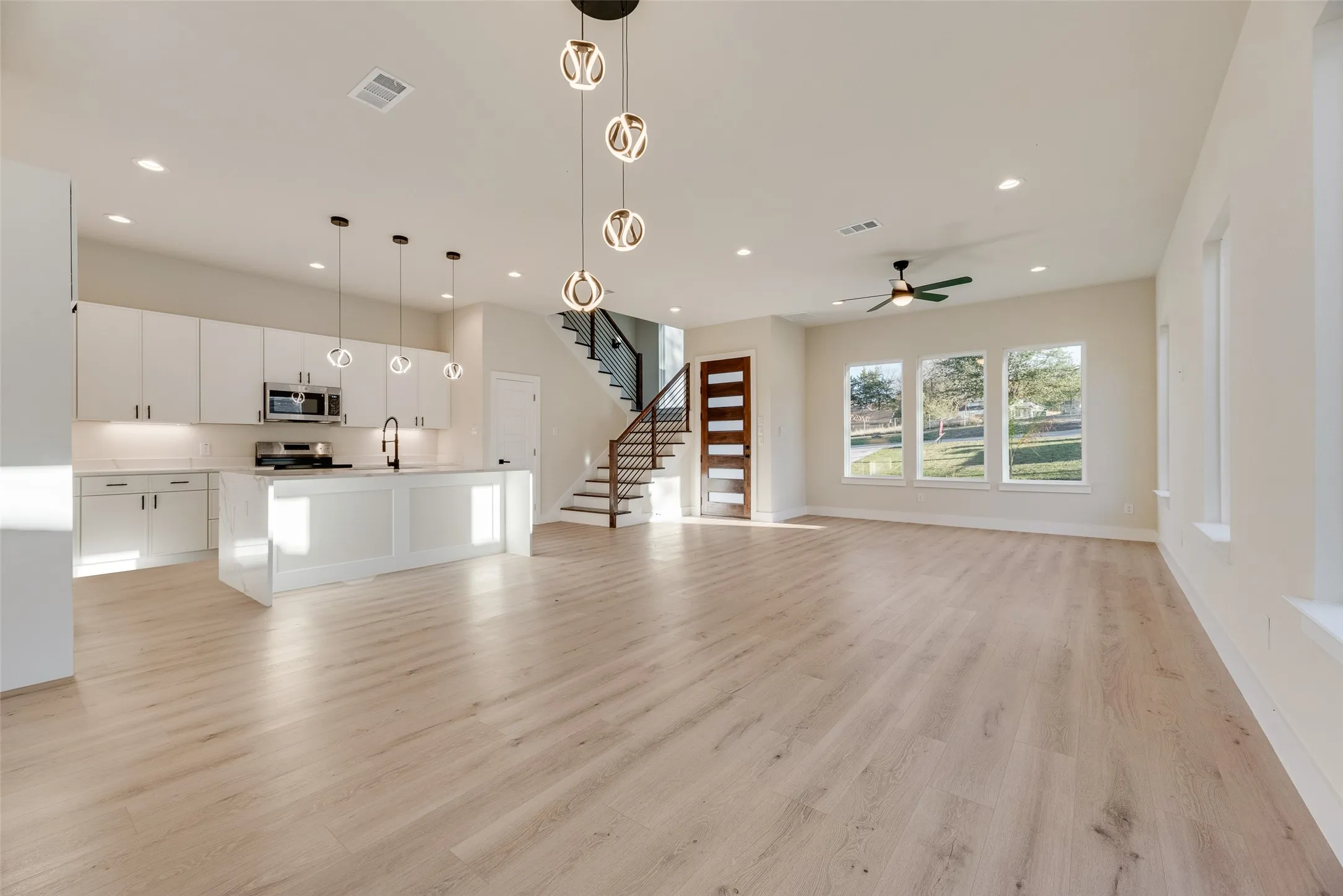 Single Family Residence For Sale in Dallas County , 2507 Fatima Avenue, Dallas, Texas 75241, 4 Bedroom, 3 Bathroom, 2 Garage spaces, 2,147 Sqft, built in 2026, mls#21333129, Real Estate Agent in Dallas, Homes For Sale in Dallas county, Homes For Sale in Dallas, Realtor in Dallas Texas, Real Estate Brokerage Independent Realty Texas, Luminita Cordes Realtor
