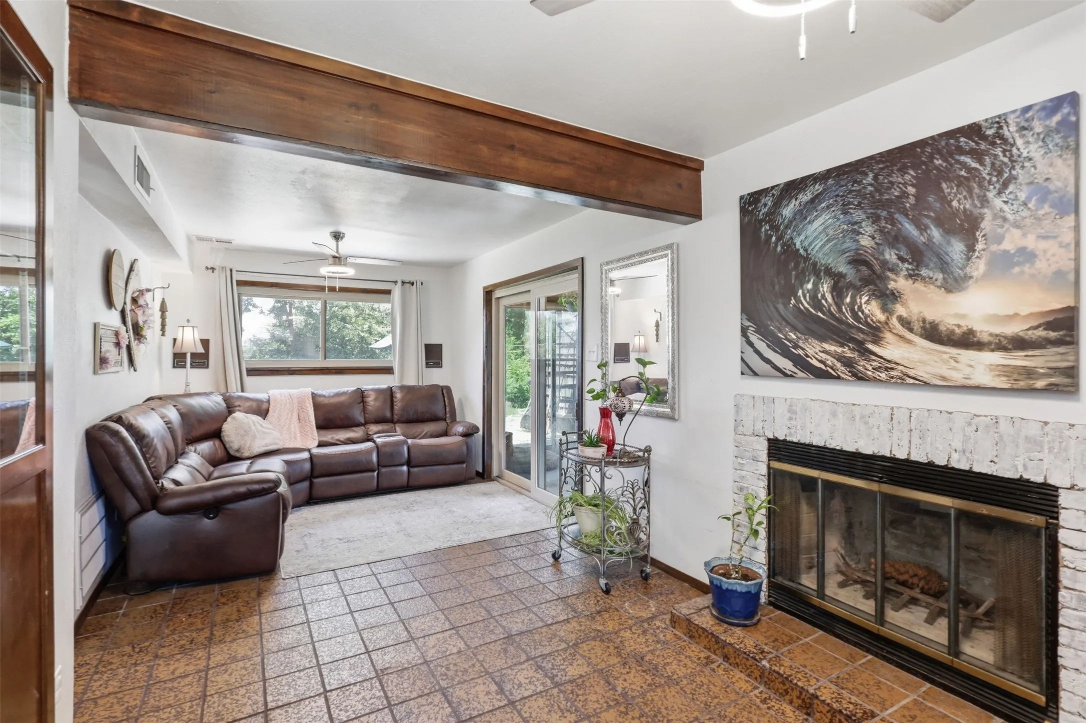Single Family Residence For Sale in Tarrant County , 6039 Bear Creek Drive E, Fort Worth, Texas 76126, 4 Bedroom, 3 Bathroom, 2 Garage spaces, 2,437 Sqft, built in 1975, mls#21331956, Real Estate Agent in Fort Worth, Homes For Sale in Tarrant county, Homes For Sale in Fort Worth, Realtor in Fort Worth Texas, Real Estate Brokerage Independent Realty Texas, Luminita Cordes Realtor