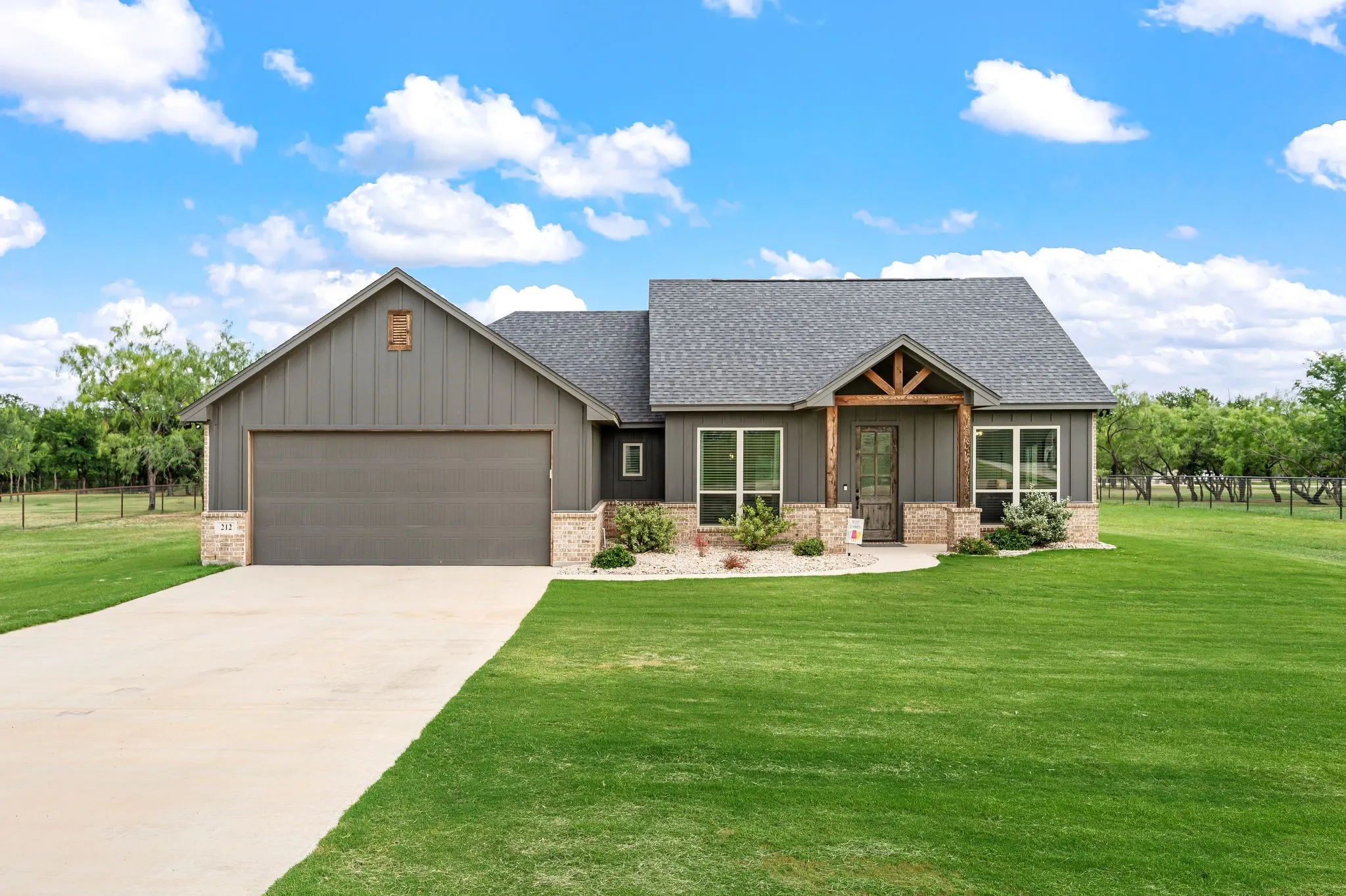 Single Family Residence For Sale in Parker County , 212 Jimmy Lane, Millsap, Texas 76066, 3 Bedroom, 3 Bathroom, 2 Garage spaces, 1,561 Sqft, built in 2023, mls#21331415, Real Estate Agent in Millsap, Homes For Sale in Parker county, Homes For Sale in Millsap, Realtor in Millsap Texas, Real Estate Brokerage Independent Realty Texas, Luminita Cordes Realtor