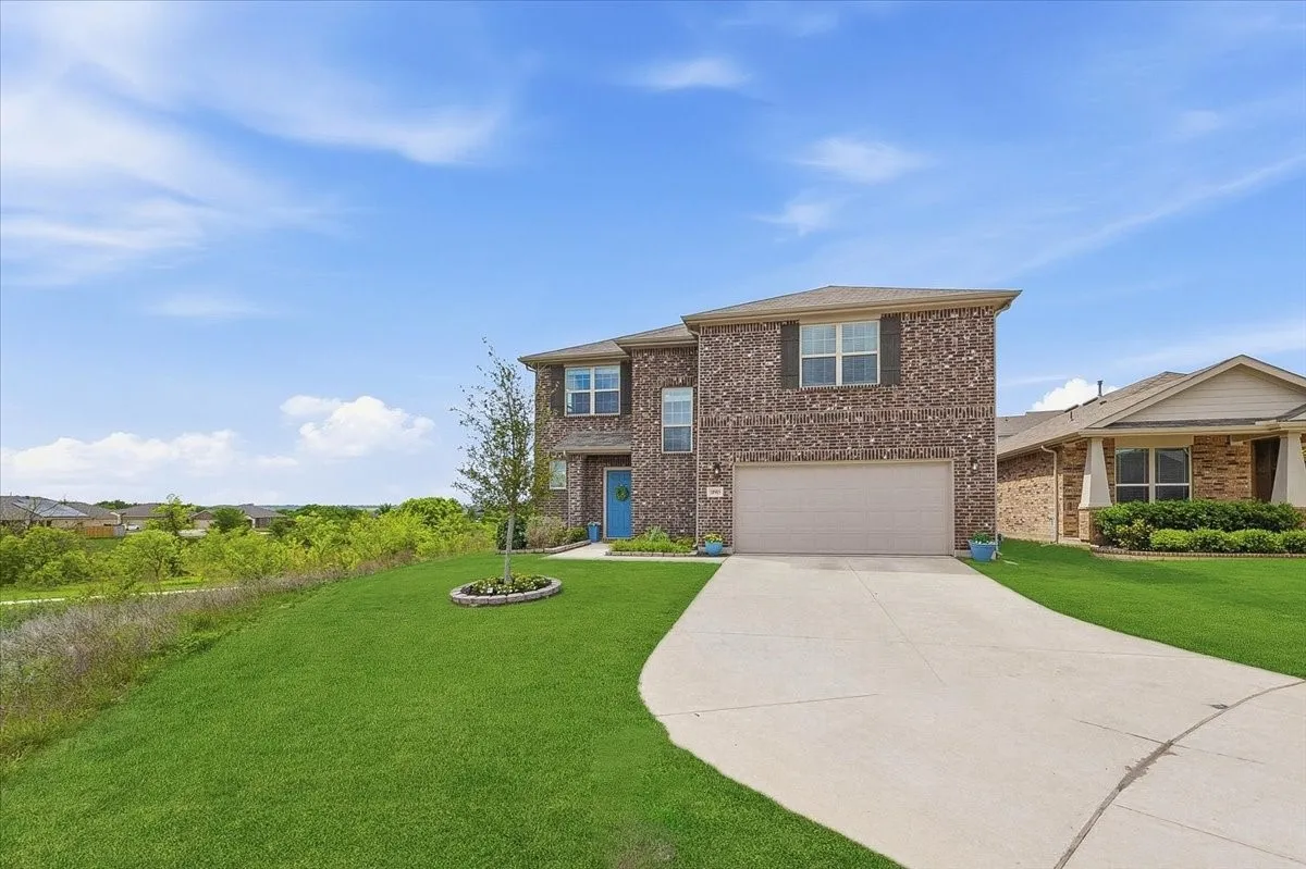 Single Family Residence For Sale in Tarrant County , 10905 Golden Barrel Court, Fort Worth, Texas 76108, 5 Bedroom, 4 Bathroom, 2 Garage spaces, 3,154 Sqft, built in 2022, mls#21332913, Real Estate Agent in Fort Worth, Homes For Sale in Tarrant county, Homes For Sale in Fort Worth, Realtor in Fort Worth Texas, Real Estate Brokerage Independent Realty Texas, Luminita Cordes Realtor