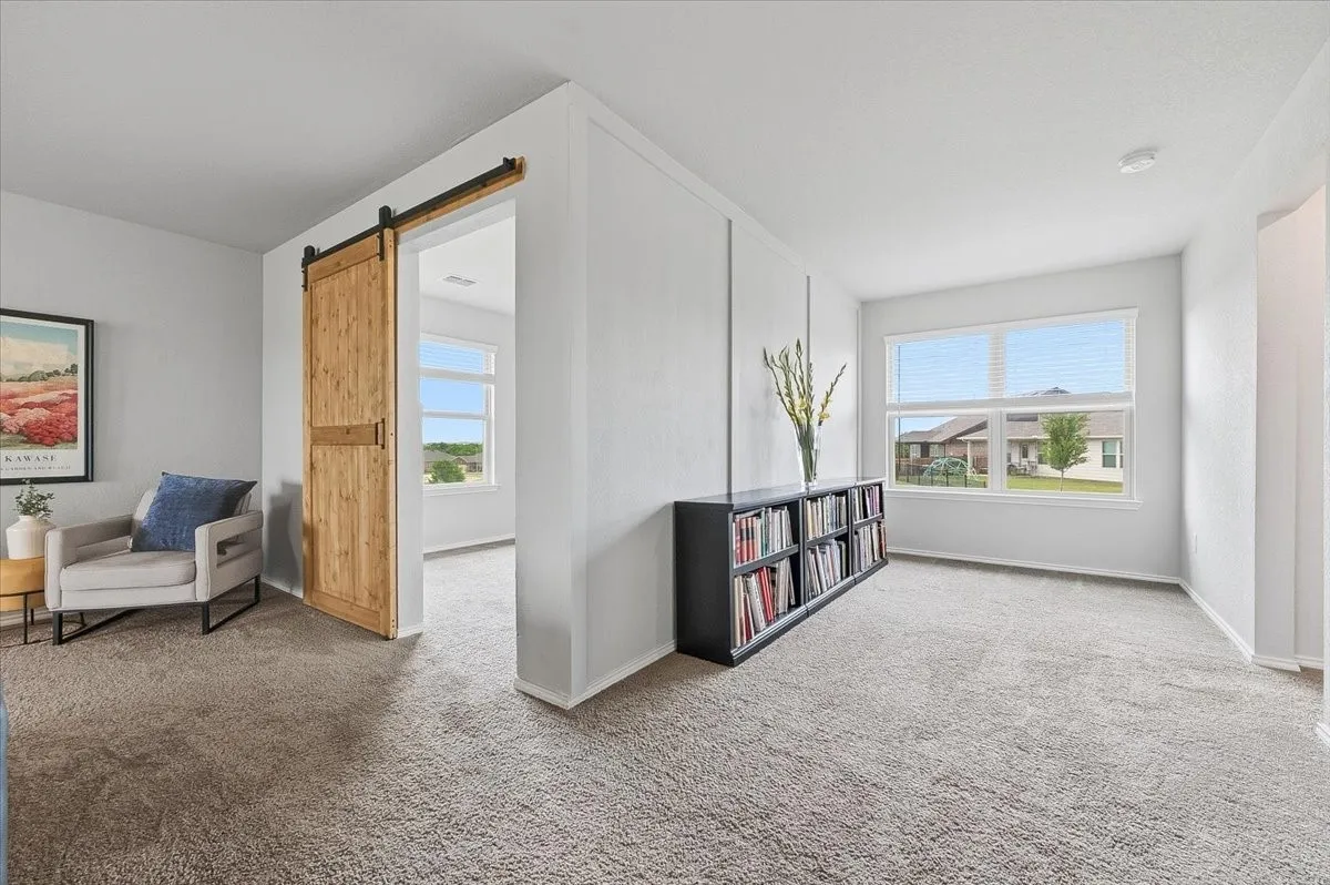 Flex space with views for everyone!