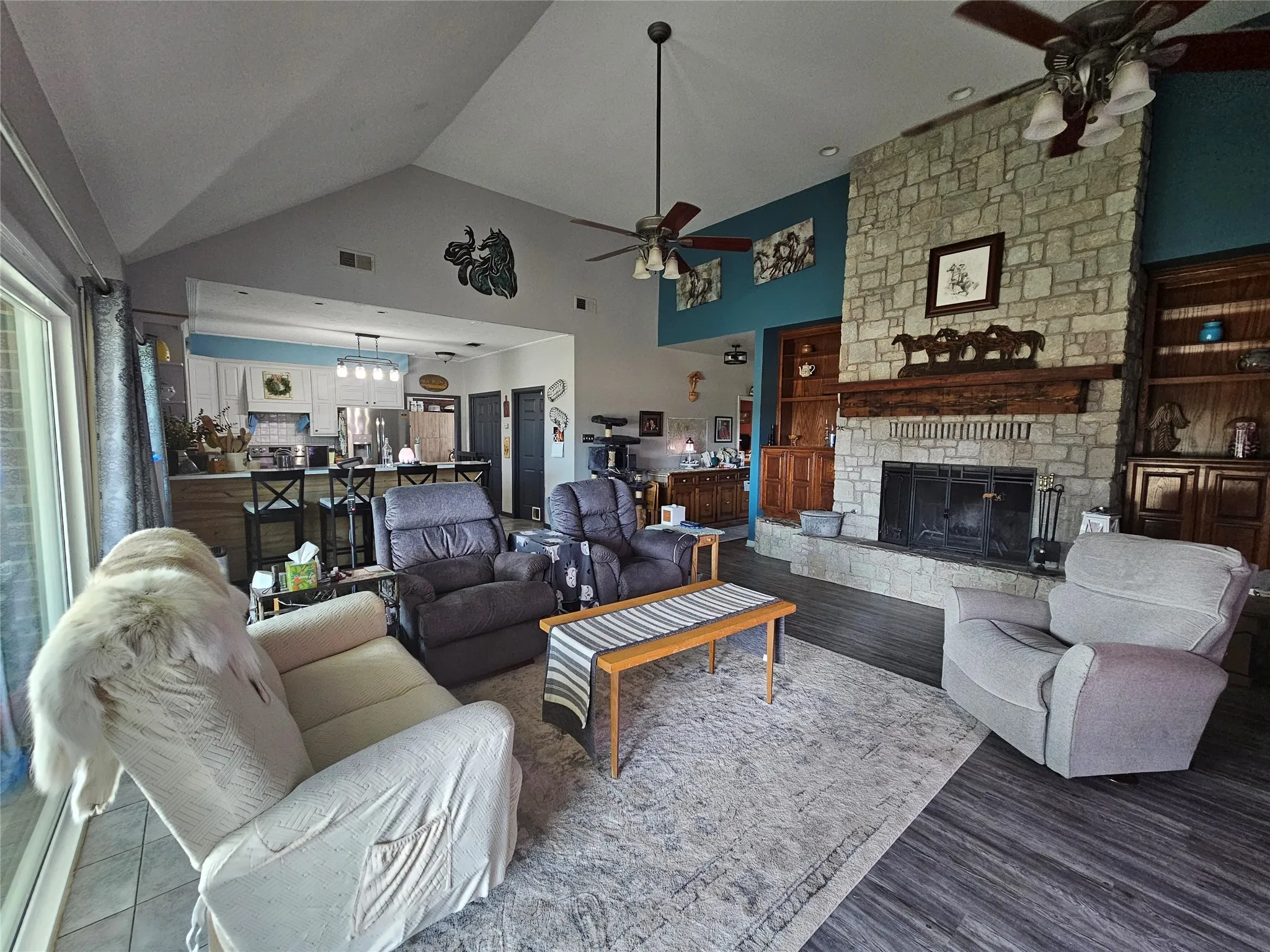 Single Family Residence For Sale in Cooke County , 1226 County Road 243, Collinsville, Texas 76233, 5 Bedroom, 3 Bathroom, 2 Garage spaces, 2,922 Sqft, built in 2000, mls#21332986, Real Estate Agent in Collinsville, Homes For Sale in Cooke county, Homes For Sale in Collinsville, Realtor in Collinsville Texas, Real Estate Brokerage Independent Realty Texas, Luminita Cordes Realtor