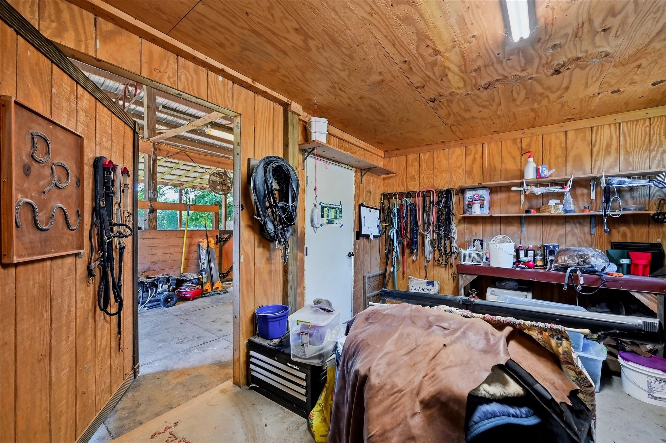 Single Family Residence For Sale in Cooke County , 1226 County Road 243, Collinsville, Texas 76233, 5 Bedroom, 3 Bathroom, 2 Garage spaces, 2,922 Sqft, built in 2000, mls#21332986, Real Estate Agent in Collinsville, Homes For Sale in Cooke county, Homes For Sale in Collinsville, Realtor in Collinsville Texas, Real Estate Brokerage Independent Realty Texas, Luminita Cordes Realtor