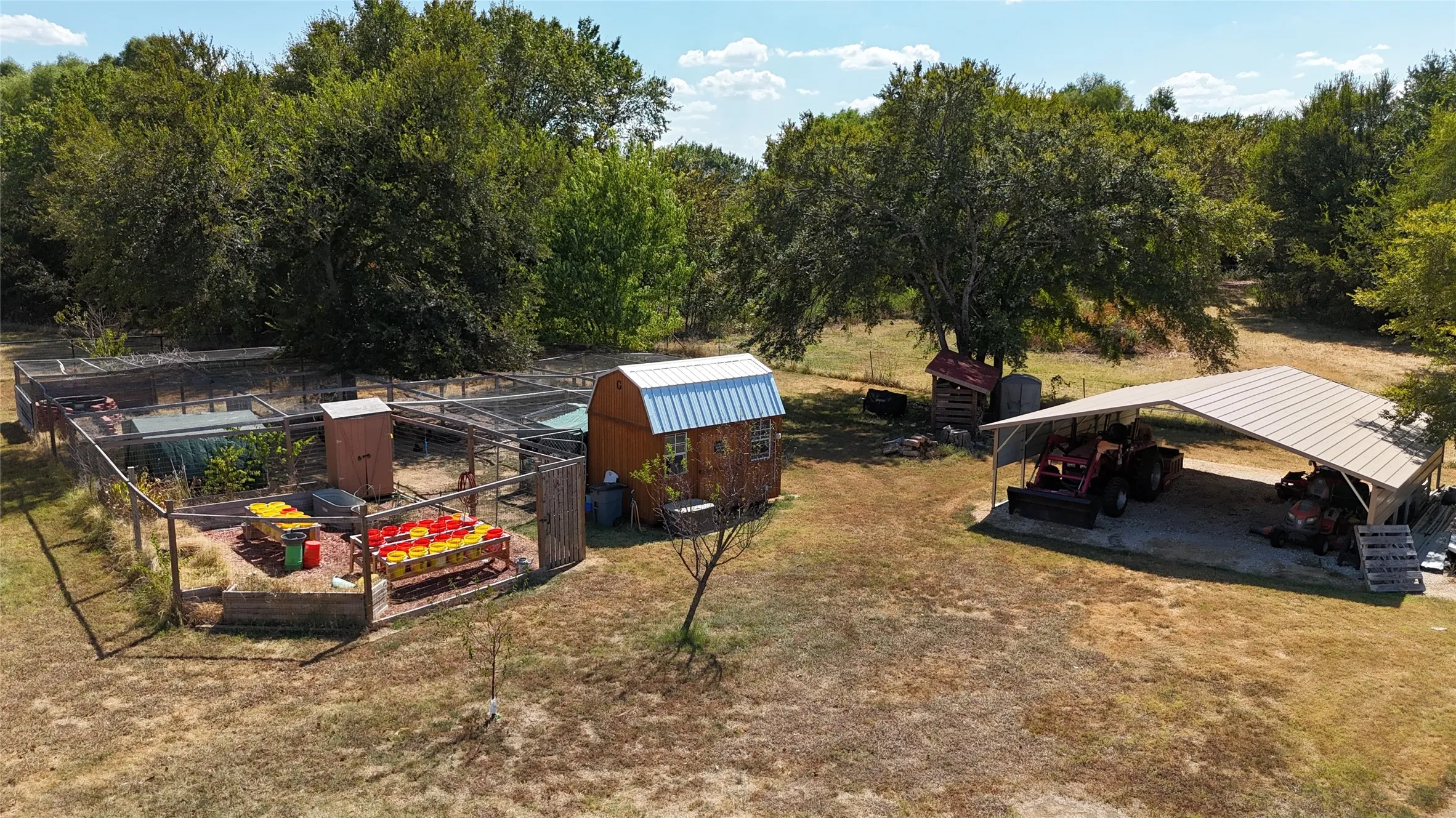 Single Family Residence For Sale in Cooke County , 1226 County Road 243, Collinsville, Texas 76233, 5 Bedroom, 3 Bathroom, 2 Garage spaces, 2,922 Sqft, built in 2000, mls#21332986, Real Estate Agent in Collinsville, Homes For Sale in Cooke county, Homes For Sale in Collinsville, Realtor in Collinsville Texas, Real Estate Brokerage Independent Realty Texas, Luminita Cordes Realtor