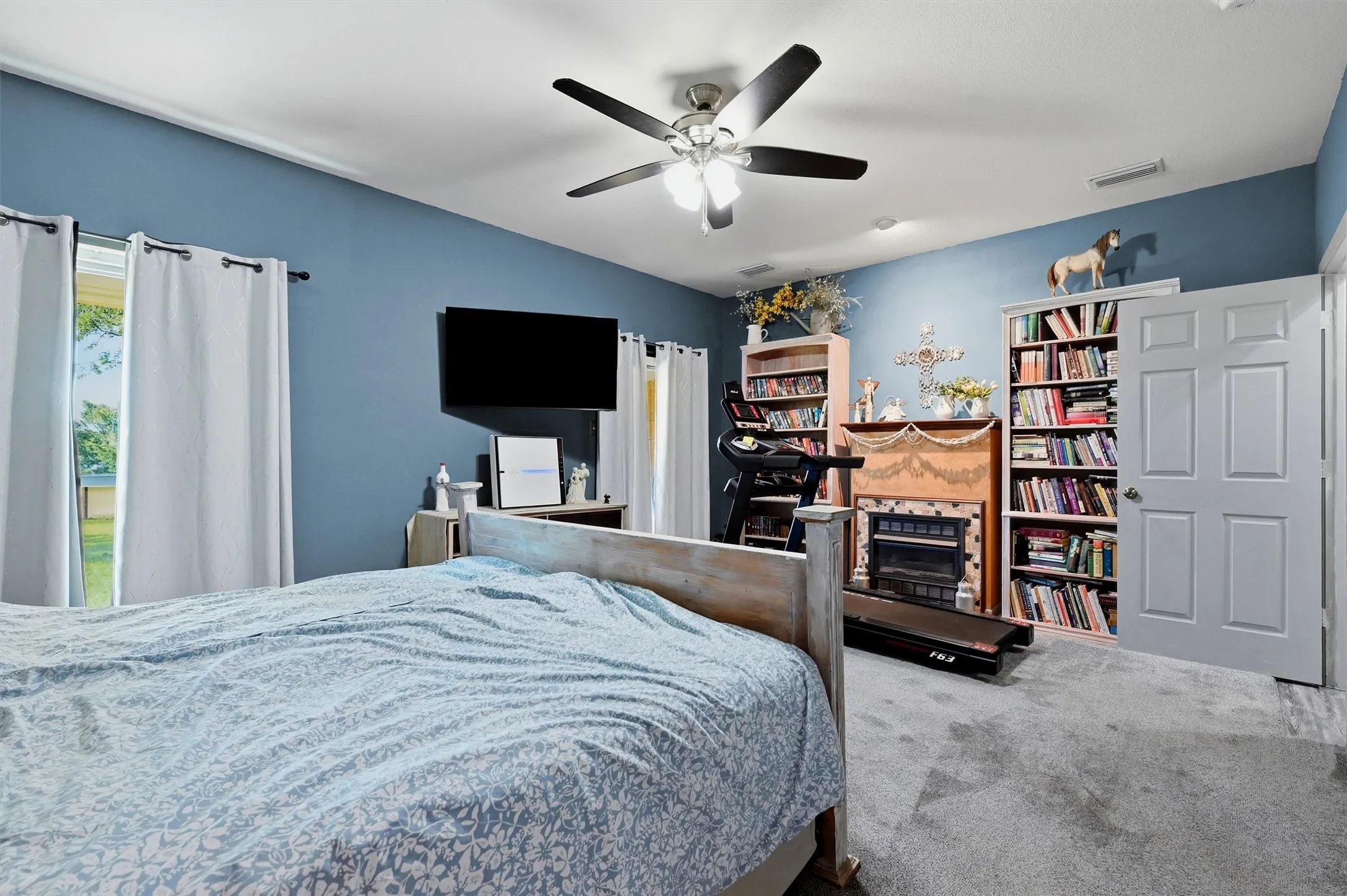 Single Family Residence For Sale in Cooke County , 1226 County Road 243, Collinsville, Texas 76233, 5 Bedroom, 3 Bathroom, 2 Garage spaces, 2,922 Sqft, built in 2000, mls#21332986, Real Estate Agent in Collinsville, Homes For Sale in Cooke county, Homes For Sale in Collinsville, Realtor in Collinsville Texas, Real Estate Brokerage Independent Realty Texas, Luminita Cordes Realtor
