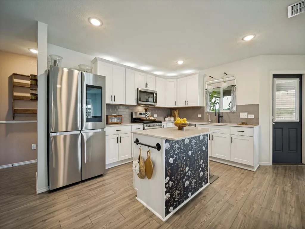 Single Family Residence For Sale in Denton County , 708 Forestdale Court, Haslet, Texas 76052, 3 Bedroom, 2 Bathroom, 2 Garage spaces, 1,988 Sqft, built in 2022, mls#21312386, Real Estate Agent in Haslet, Homes For Sale in Denton county, Homes For Sale in Haslet, Realtor in Haslet Texas, Real Estate Brokerage Independent Realty Texas, Luminita Cordes Realtor