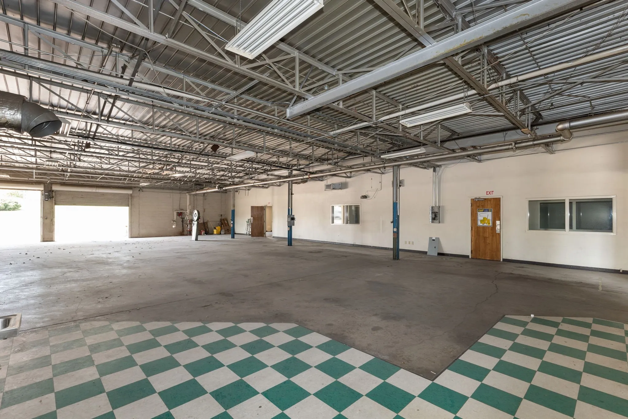 Warehouse For Sale in Wichita County , 2200 5th Street, Wichita Falls, Texas 76301, 0, 0, Garage spaces, 0 Sqft, built in 1955, mls#21333153, Real Estate Agent in Wichita Falls, Homes For Sale in Wichita county, Homes For Sale in Wichita Falls, Realtor in Wichita Falls Texas, Real Estate Brokerage Independent Realty Texas, Luminita Cordes Realtor