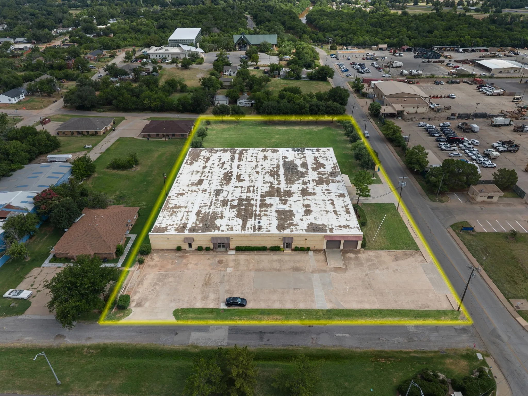 Warehouse For Sale in Wichita County , 2200 5th Street, Wichita Falls, Texas 76301, 0, 0, Garage spaces, 0 Sqft, built in 1955, mls#21333153, Real Estate Agent in Wichita Falls, Homes For Sale in Wichita county, Homes For Sale in Wichita Falls, Realtor in Wichita Falls Texas, Real Estate Brokerage Independent Realty Texas, Luminita Cordes Realtor