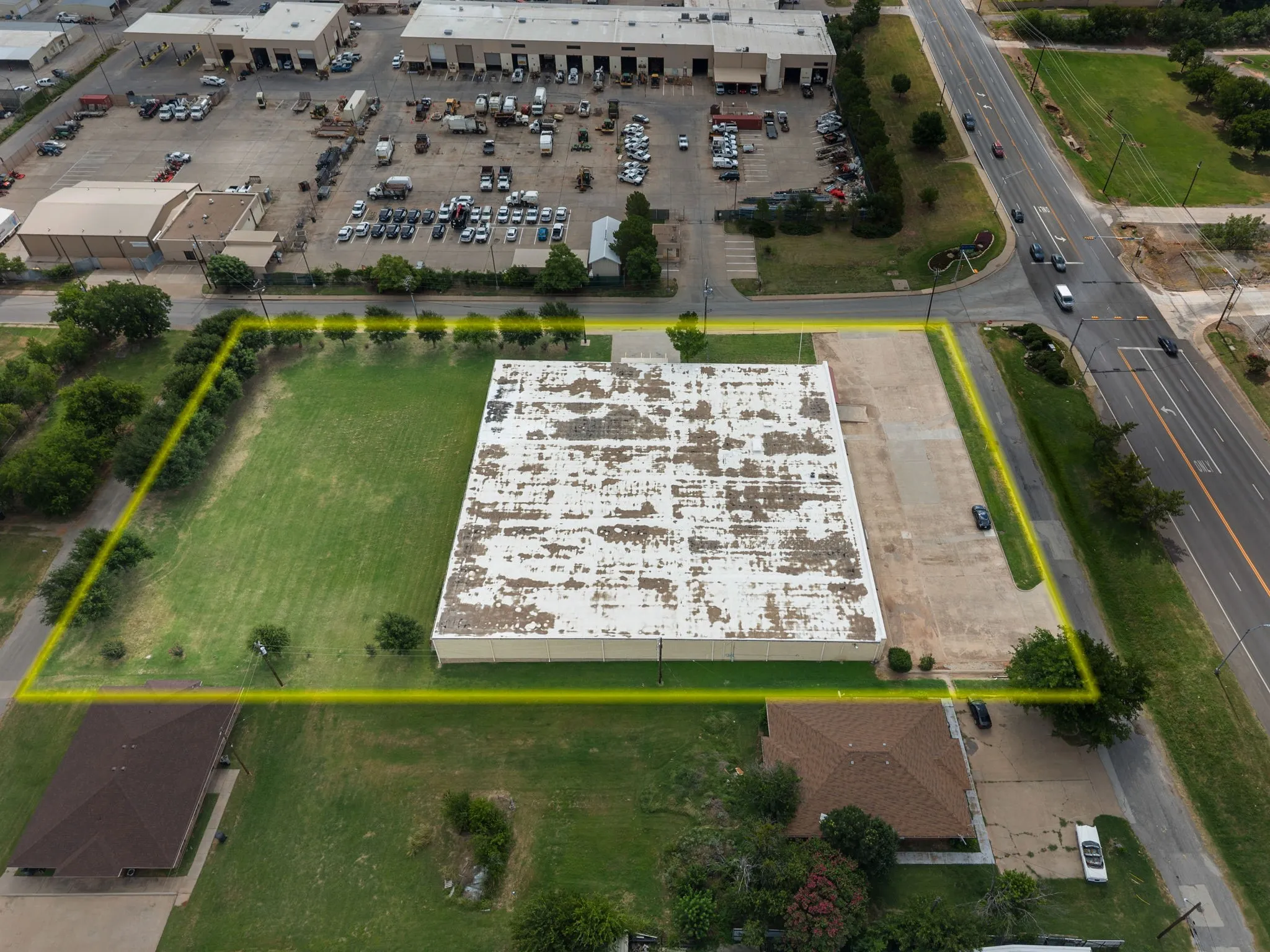 Warehouse For Sale in Wichita County , 2200 5th Street, Wichita Falls, Texas 76301, 0, 0, Garage spaces, 0 Sqft, built in 1955, mls#21333153, Real Estate Agent in Wichita Falls, Homes For Sale in Wichita county, Homes For Sale in Wichita Falls, Realtor in Wichita Falls Texas, Real Estate Brokerage Independent Realty Texas, Luminita Cordes Realtor