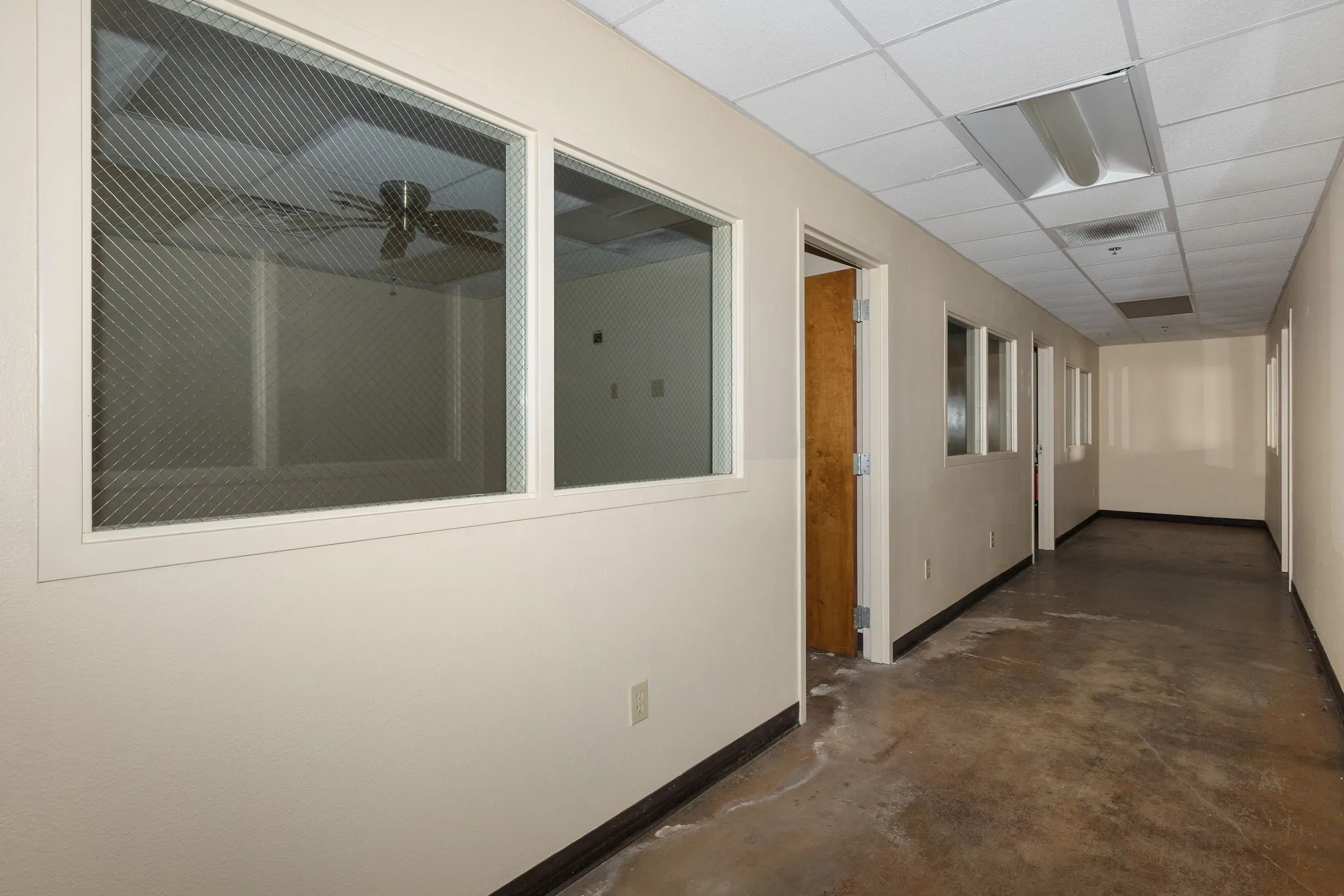 Warehouse For Sale in Wichita County , 2200 5th Street, Wichita Falls, Texas 76301, 0, 0, Garage spaces, 0 Sqft, built in 1955, mls#21333153, Real Estate Agent in Wichita Falls, Homes For Sale in Wichita county, Homes For Sale in Wichita Falls, Realtor in Wichita Falls Texas, Real Estate Brokerage Independent Realty Texas, Luminita Cordes Realtor