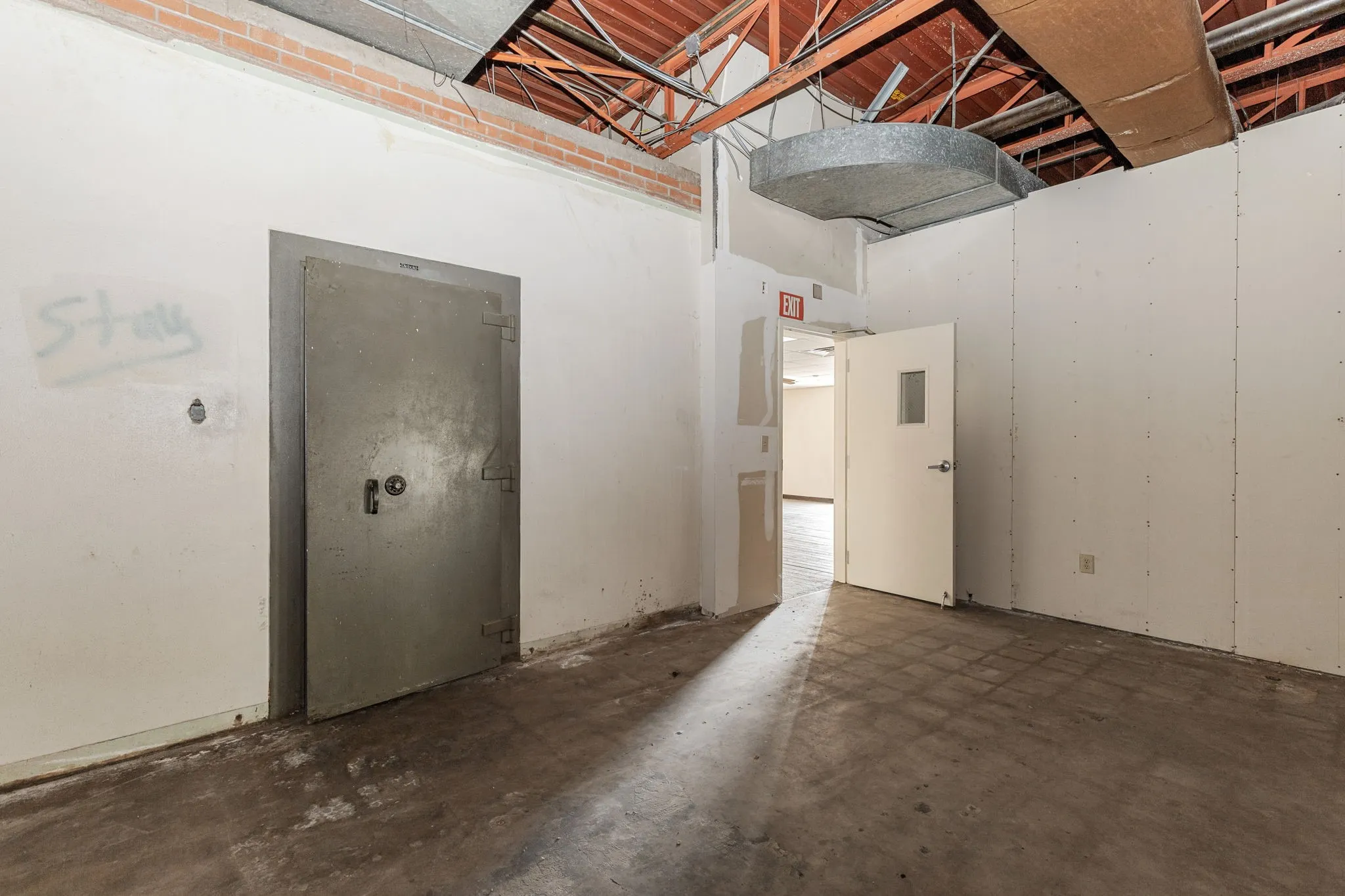 Warehouse For Sale in Wichita County , 2200 5th Street, Wichita Falls, Texas 76301, 0, 0, Garage spaces, 0 Sqft, built in 1955, mls#21333153, Real Estate Agent in Wichita Falls, Homes For Sale in Wichita county, Homes For Sale in Wichita Falls, Realtor in Wichita Falls Texas, Real Estate Brokerage Independent Realty Texas, Luminita Cordes Realtor