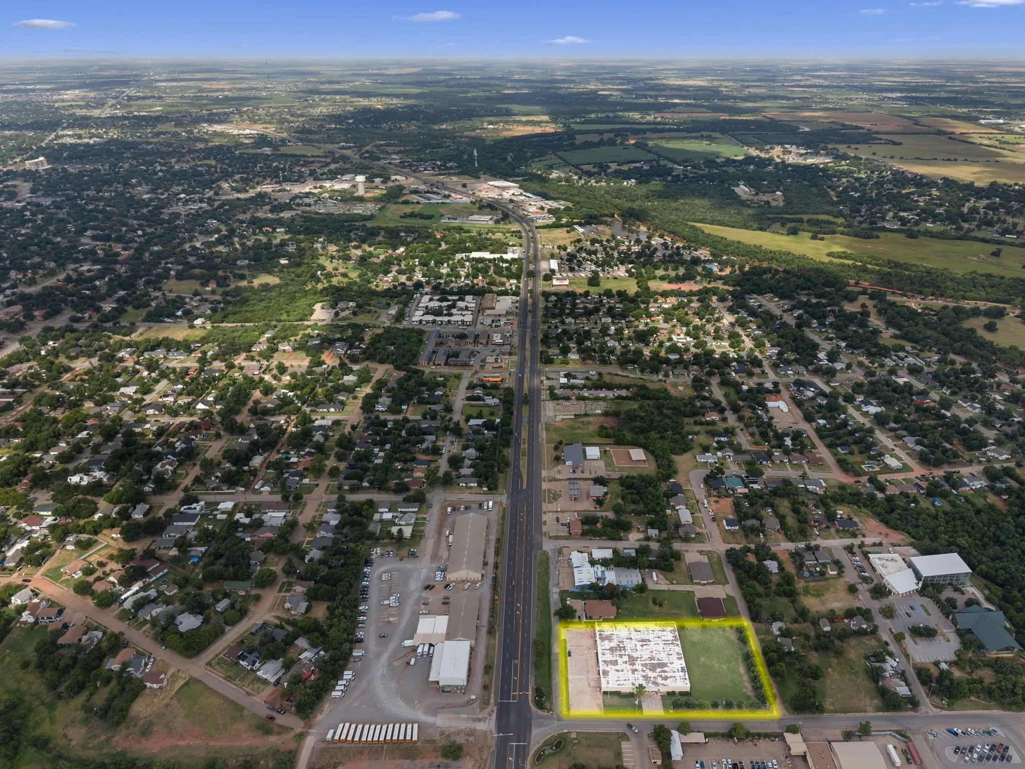 Warehouse For Sale in Wichita County , 2200 5th Street, Wichita Falls, Texas 76301, 0, 0, Garage spaces, 0 Sqft, built in 1955, mls#21333153, Real Estate Agent in Wichita Falls, Homes For Sale in Wichita county, Homes For Sale in Wichita Falls, Realtor in Wichita Falls Texas, Real Estate Brokerage Independent Realty Texas, Luminita Cordes Realtor
