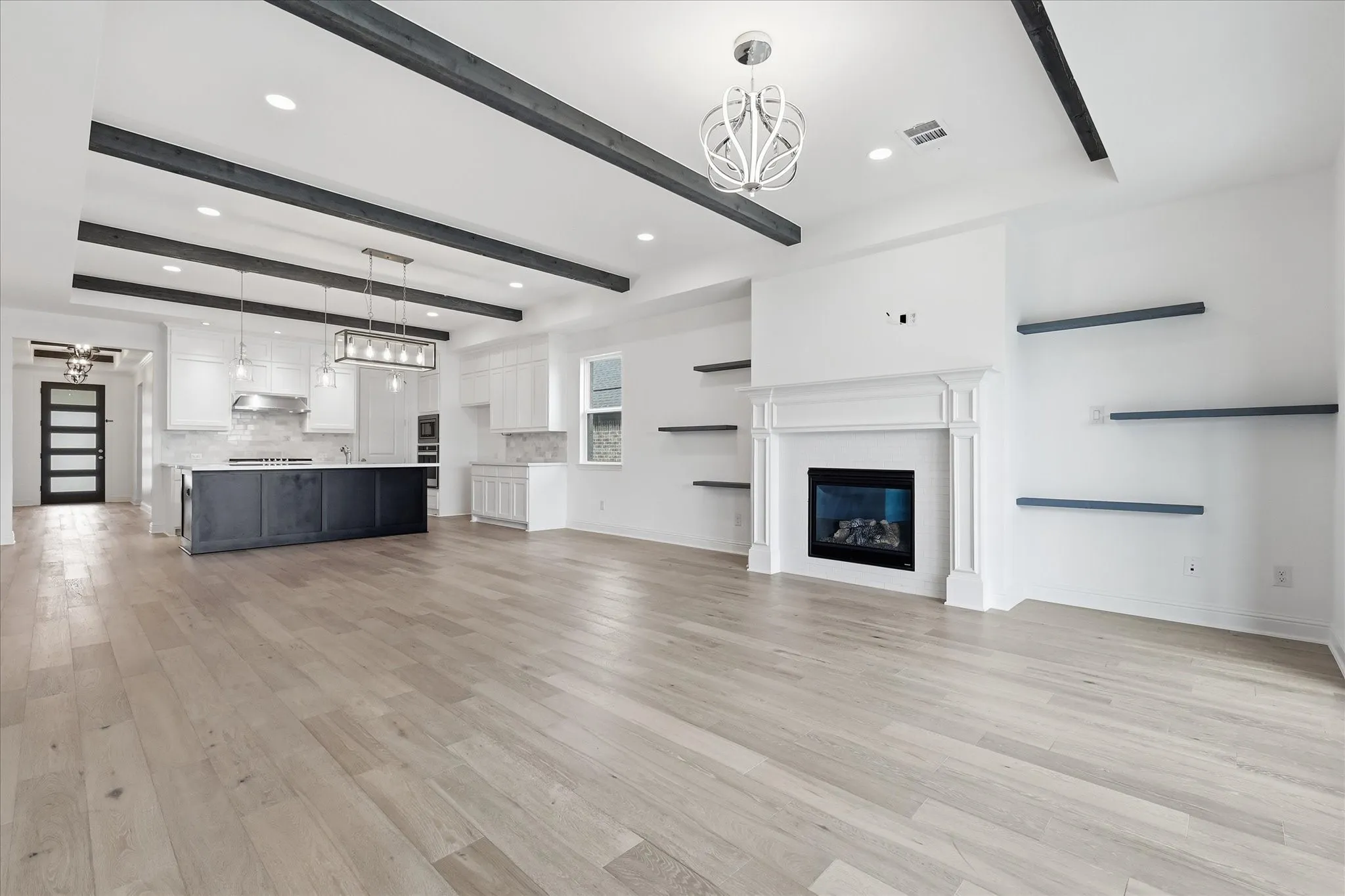 Single Family Residence For Sale in Denton County , 1517 Larson Lane, Denton, Texas 76210, 3 Bedroom, 2 Bathroom, 2 Garage spaces, 2,180 Sqft, built in 2022, mls#21333086, Real Estate Agent in Denton, Homes For Sale in Denton county, Homes For Sale in Denton, Realtor in Denton Texas, Real Estate Brokerage Independent Realty Texas, Luminita Cordes Realtor
