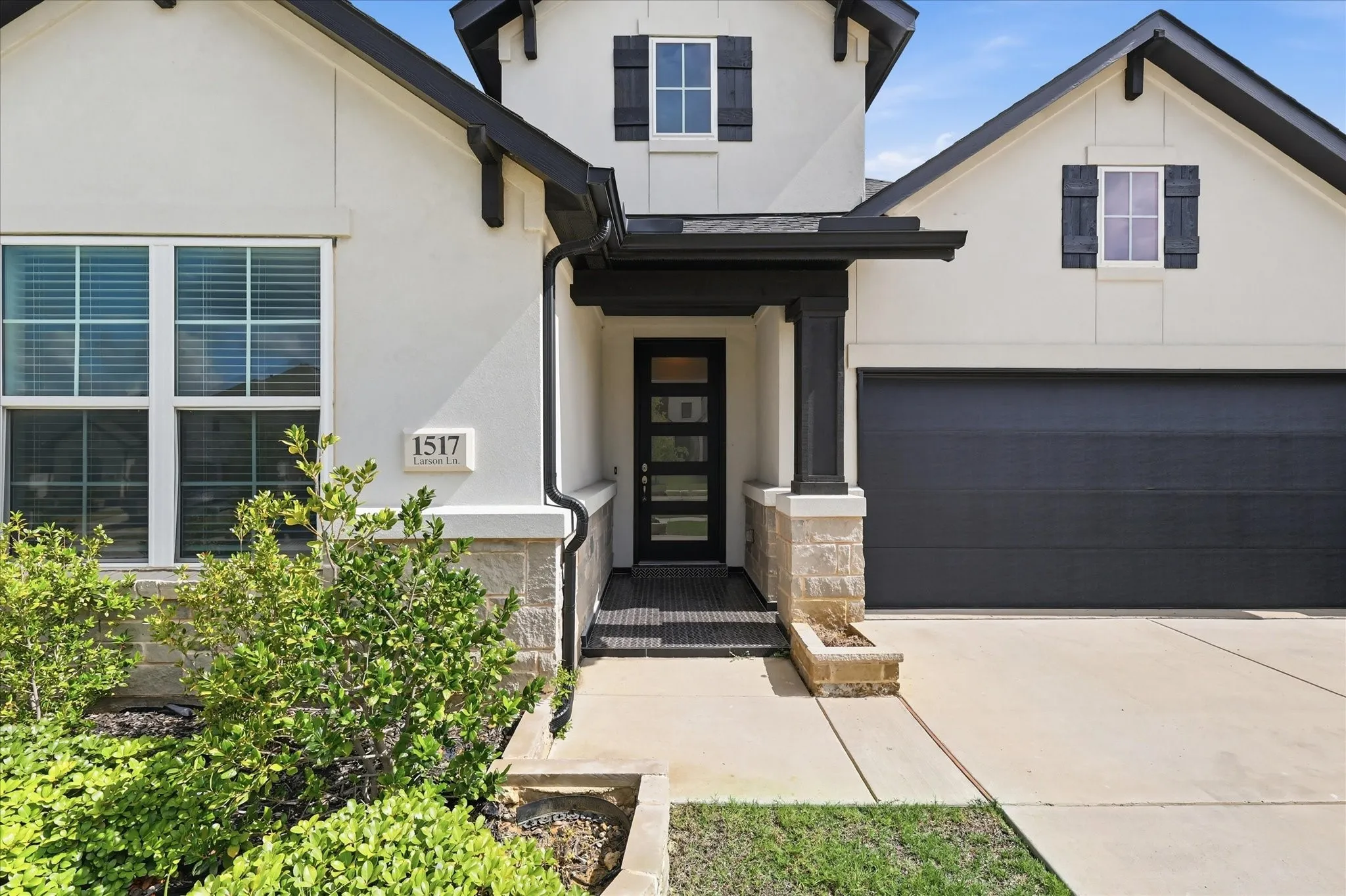 Single Family Residence For Sale in Denton County , 1517 Larson Lane, Denton, Texas 76210, 3 Bedroom, 2 Bathroom, 2 Garage spaces, 2,180 Sqft, built in 2022, mls#21333086, Real Estate Agent in Denton, Homes For Sale in Denton county, Homes For Sale in Denton, Realtor in Denton Texas, Real Estate Brokerage Independent Realty Texas, Luminita Cordes Realtor