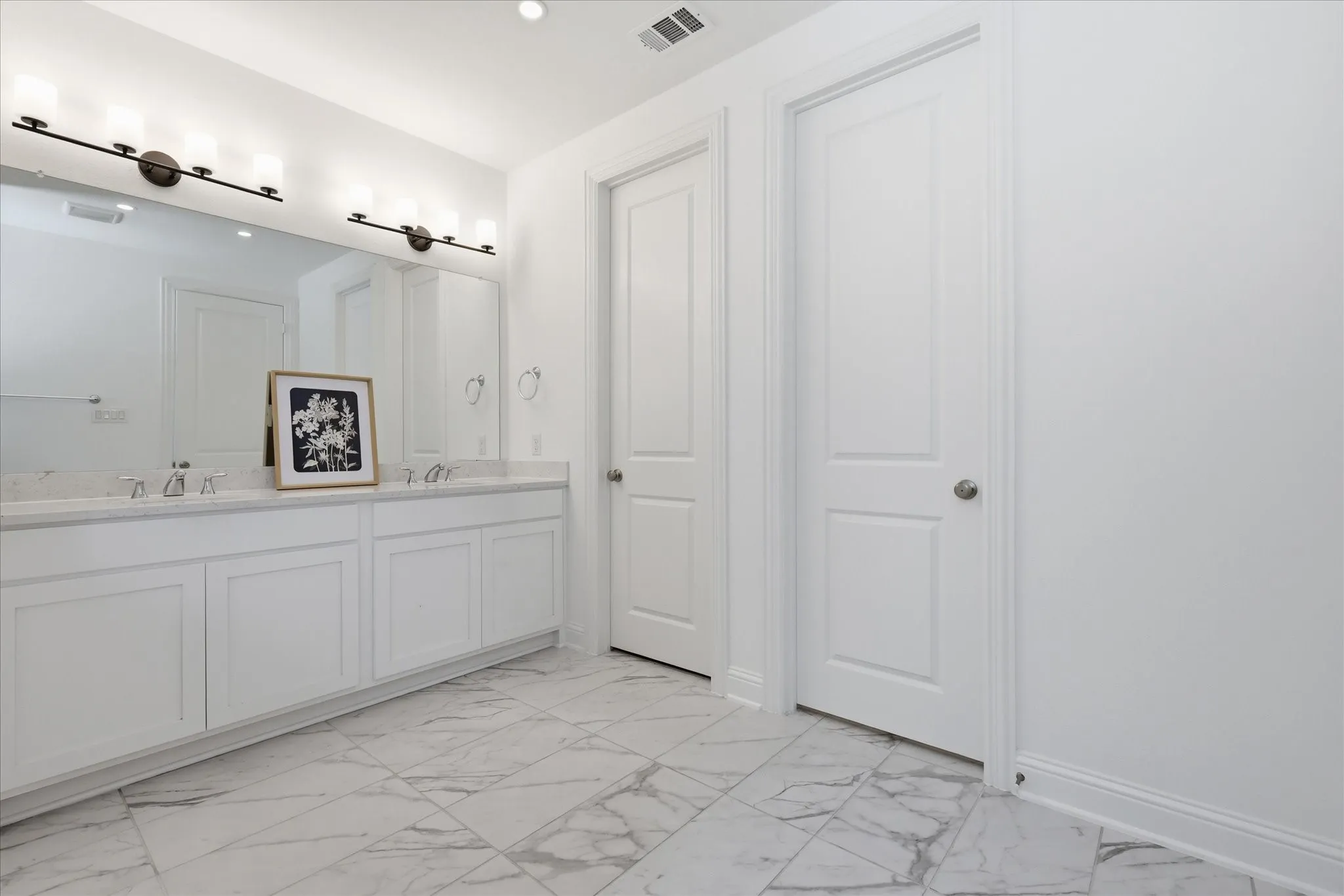 Single Family Residence For Sale in Denton County , 1517 Larson Lane, Denton, Texas 76210, 3 Bedroom, 2 Bathroom, 2 Garage spaces, 2,180 Sqft, built in 2022, mls#21333086, Real Estate Agent in Denton, Homes For Sale in Denton county, Homes For Sale in Denton, Realtor in Denton Texas, Real Estate Brokerage Independent Realty Texas, Luminita Cordes Realtor