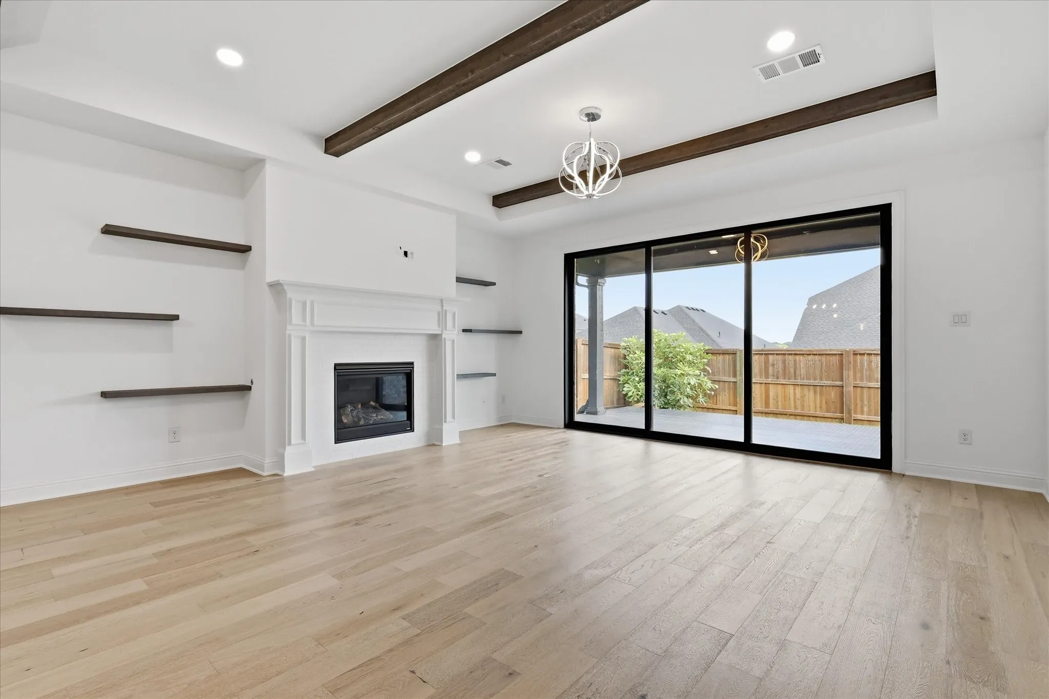 Single Family Residence For Sale in Denton County , 1517 Larson Lane, Denton, Texas 76210, 3 Bedroom, 2 Bathroom, 2 Garage spaces, 2,180 Sqft, built in 2022, mls#21333086, Real Estate Agent in Denton, Homes For Sale in Denton county, Homes For Sale in Denton, Realtor in Denton Texas, Real Estate Brokerage Independent Realty Texas, Luminita Cordes Realtor