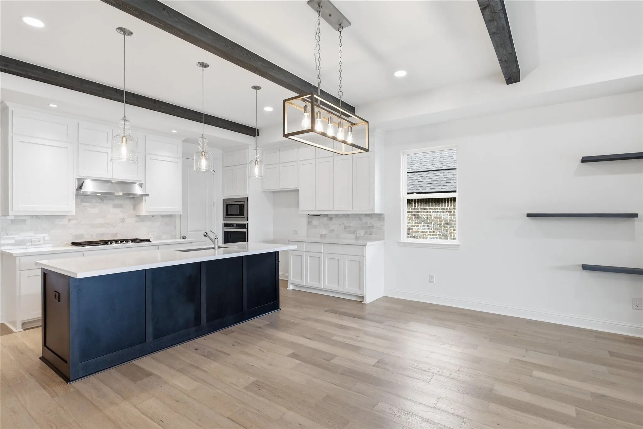 Single Family Residence For Sale in Denton County , 1517 Larson Lane, Denton, Texas 76210, 3 Bedroom, 2 Bathroom, 2 Garage spaces, 2,180 Sqft, built in 2022, mls#21333086, Real Estate Agent in Denton, Homes For Sale in Denton county, Homes For Sale in Denton, Realtor in Denton Texas, Real Estate Brokerage Independent Realty Texas, Luminita Cordes Realtor
