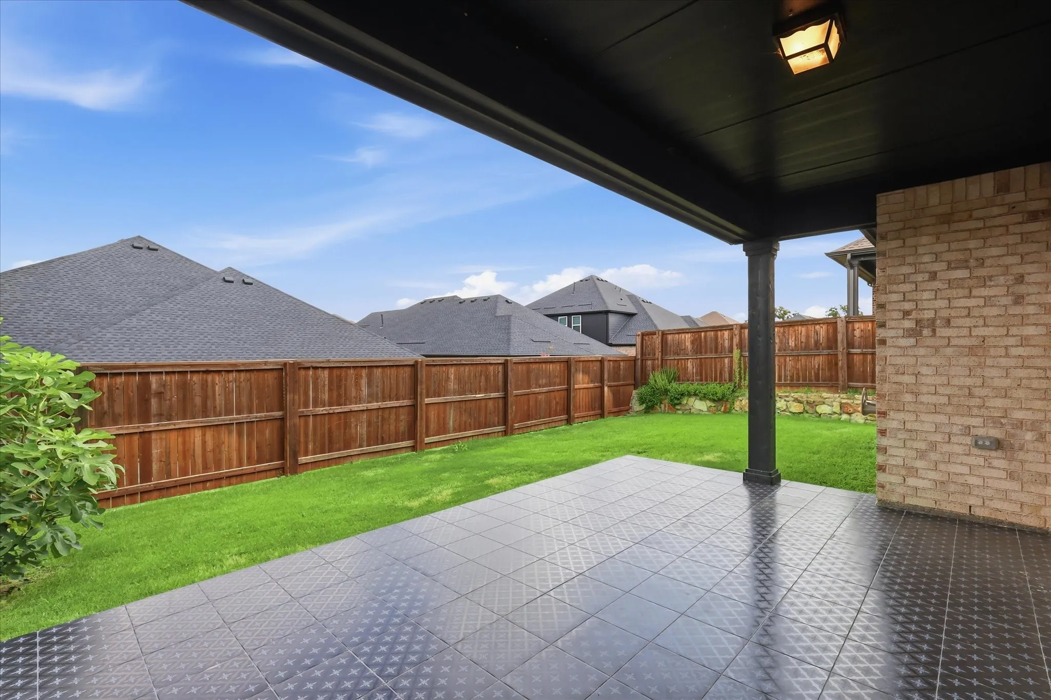 Single Family Residence For Sale in Denton County , 1517 Larson Lane, Denton, Texas 76210, 3 Bedroom, 2 Bathroom, 2 Garage spaces, 2,180 Sqft, built in 2022, mls#21333086, Real Estate Agent in Denton, Homes For Sale in Denton county, Homes For Sale in Denton, Realtor in Denton Texas, Real Estate Brokerage Independent Realty Texas, Luminita Cordes Realtor