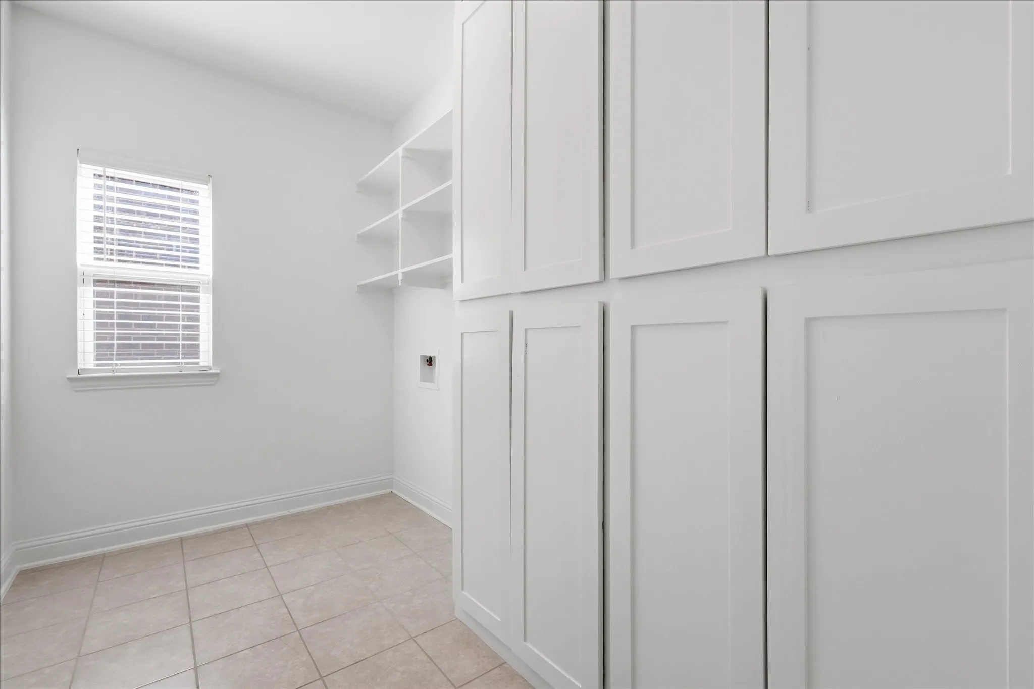 Single Family Residence For Sale in Denton County , 1517 Larson Lane, Denton, Texas 76210, 3 Bedroom, 2 Bathroom, 2 Garage spaces, 2,180 Sqft, built in 2022, mls#21333086, Real Estate Agent in Denton, Homes For Sale in Denton county, Homes For Sale in Denton, Realtor in Denton Texas, Real Estate Brokerage Independent Realty Texas, Luminita Cordes Realtor