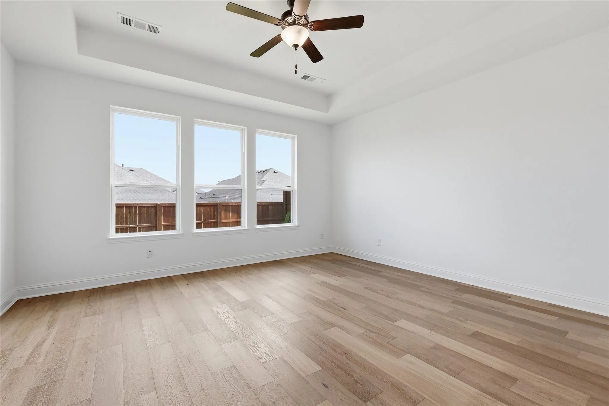 Single Family Residence For Sale in Denton County , 1517 Larson Lane, Denton, Texas 76210, 3 Bedroom, 2 Bathroom, 2 Garage spaces, 2,180 Sqft, built in 2022, mls#21333086, Real Estate Agent in Denton, Homes For Sale in Denton county, Homes For Sale in Denton, Realtor in Denton Texas, Real Estate Brokerage Independent Realty Texas, Luminita Cordes Realtor