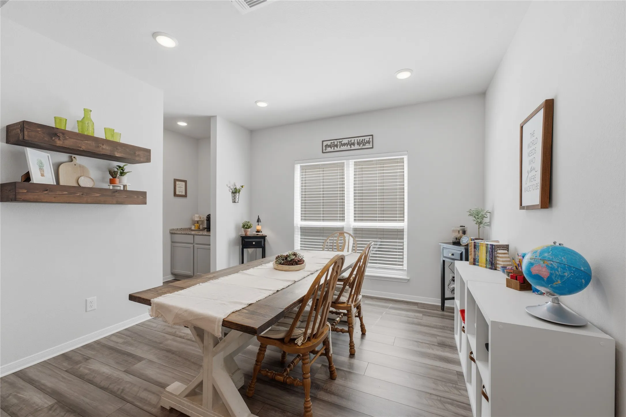 Single Family Residence For Sale in Bell County , 636 Friar Tuck Drive, Temple, Texas 76502, 3 Bedroom, 3 Bathroom, 2 Garage spaces, 2,875 Sqft, built in 2022, mls#21333148, Real Estate Agent in Temple, Homes For Sale in Bell county, Homes For Sale in Temple, Realtor in Temple Texas, Real Estate Brokerage Independent Realty Texas, Luminita Cordes Realtor