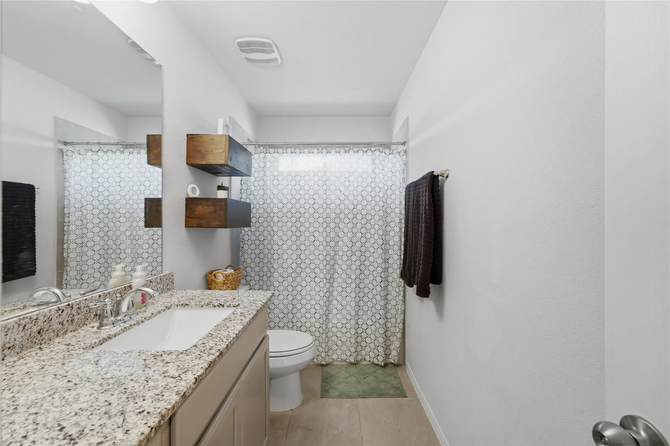 Single Family Residence For Sale in Bell County , 636 Friar Tuck Drive, Temple, Texas 76502, 3 Bedroom, 3 Bathroom, 2 Garage spaces, 2,875 Sqft, built in 2022, mls#21333148, Real Estate Agent in Temple, Homes For Sale in Bell county, Homes For Sale in Temple, Realtor in Temple Texas, Real Estate Brokerage Independent Realty Texas, Luminita Cordes Realtor