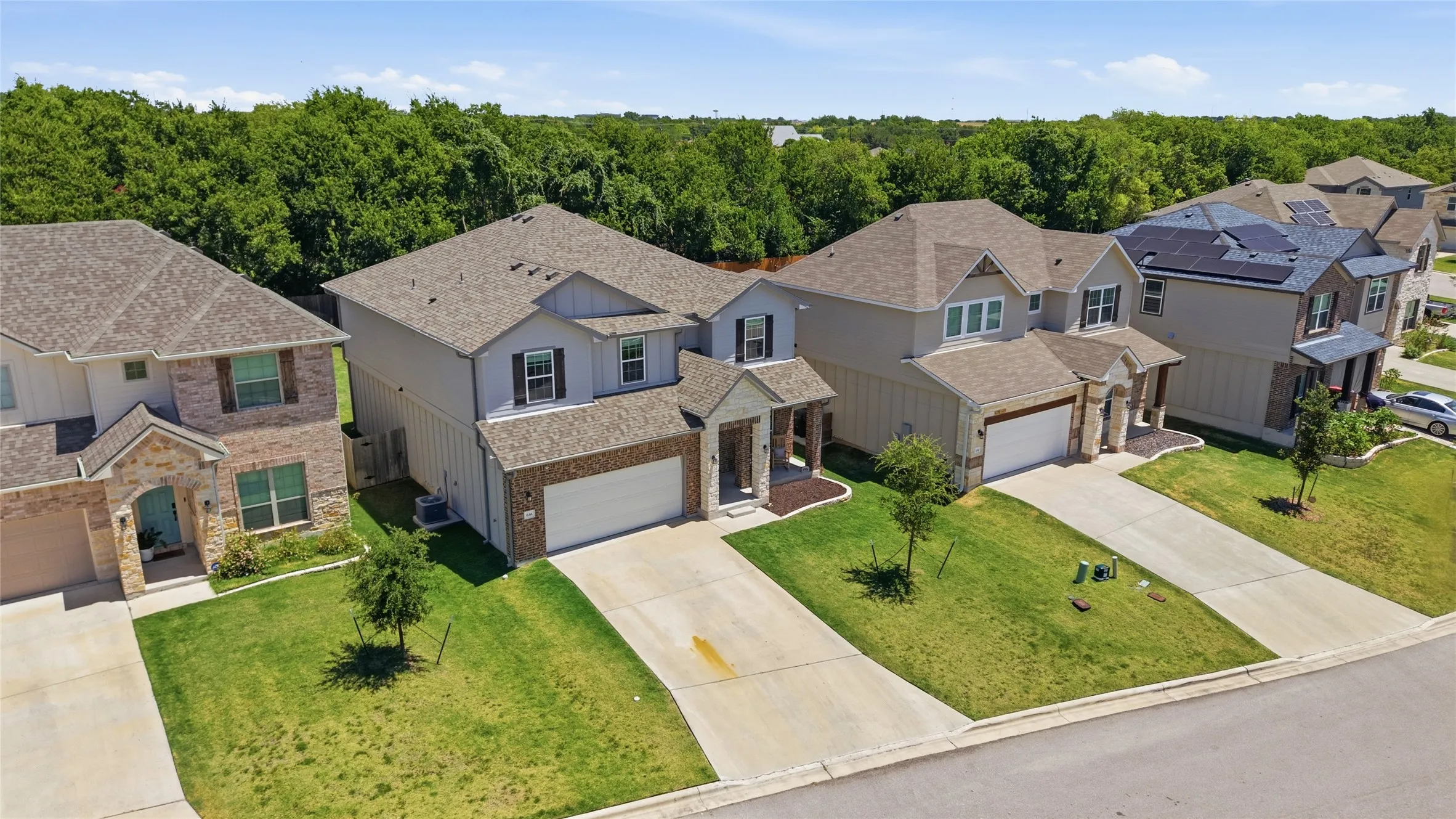 Single Family Residence For Sale in Bell County , 636 Friar Tuck Drive, Temple, Texas 76502, 3 Bedroom, 3 Bathroom, 2 Garage spaces, 2,875 Sqft, built in 2022, mls#21333148, Real Estate Agent in Temple, Homes For Sale in Bell county, Homes For Sale in Temple, Realtor in Temple Texas, Real Estate Brokerage Independent Realty Texas, Luminita Cordes Realtor