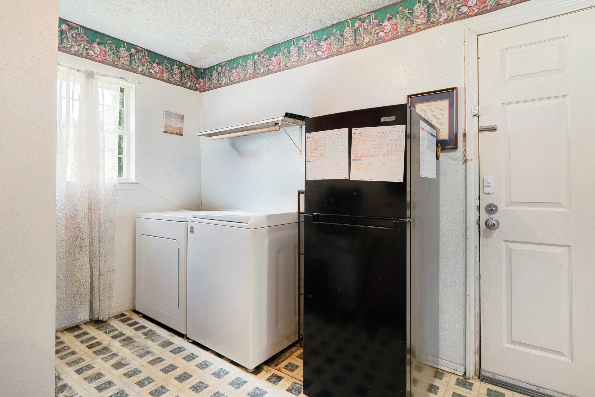Single Family Residence For Sale in Lamar County , 2640 3 RD St SE, Paris, Texas 75460, 3 Bedrooms, 2 Bathrooms, 1 Garage spaces, 1,818 Sqft, built in 1993, Price $235,000, mls#21333173, Real Estate Agent in Paris, Homes For Sale in Lamar county, Homes For Sale in Paris, Realtor in Paris Texas, Real Estate Brokerage Independent Realty Texas, Luminita Cordes Realtor