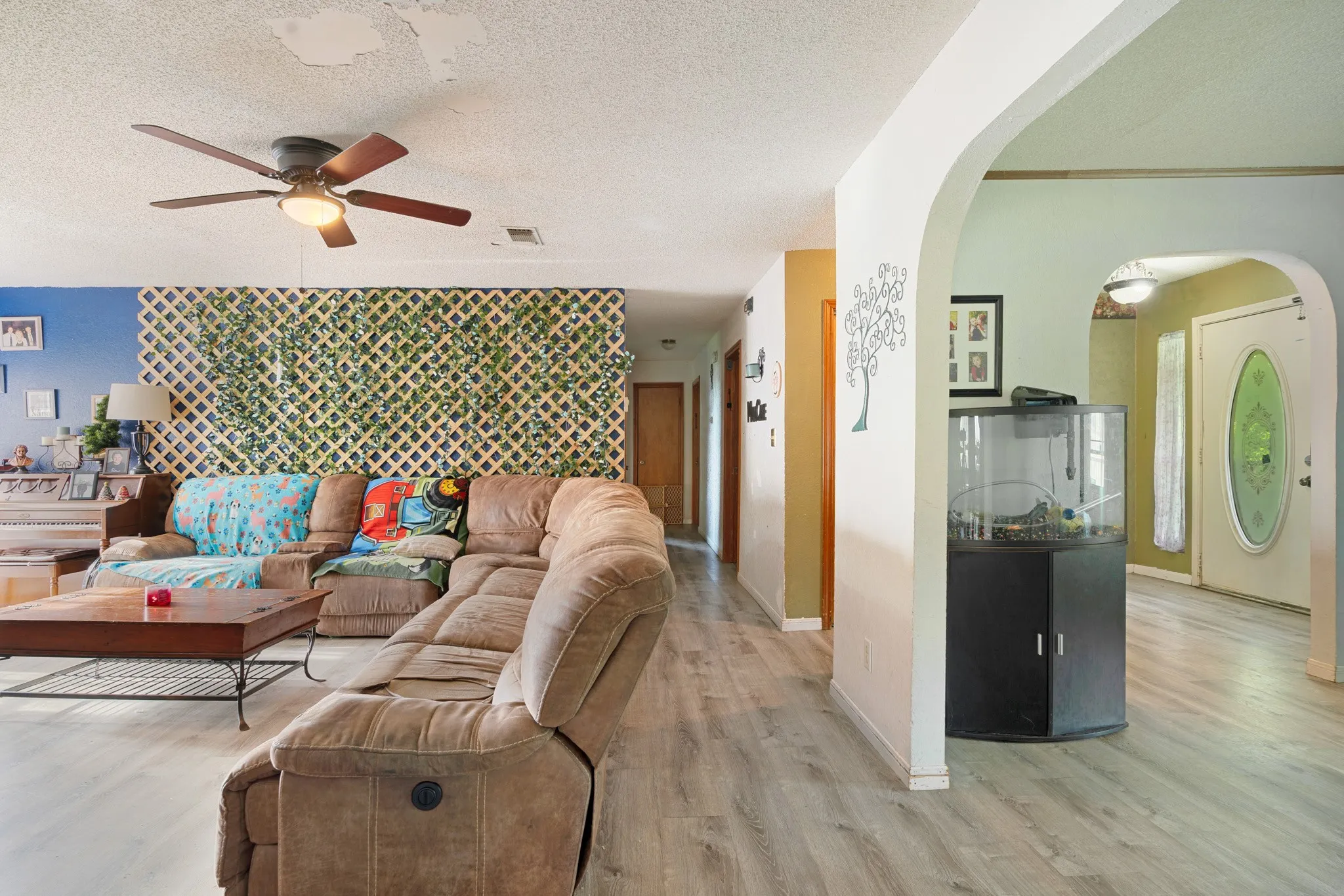 Single Family Residence For Sale in Lamar County , 2640 3 RD St SE, Paris, Texas 75460, 3 Bedrooms, 2 Bathrooms, 1 Garage spaces, 1,818 Sqft, built in 1993, Price $235,000, mls#21333173, Real Estate Agent in Paris, Homes For Sale in Lamar county, Homes For Sale in Paris, Realtor in Paris Texas, Real Estate Brokerage Independent Realty Texas, Luminita Cordes Realtor