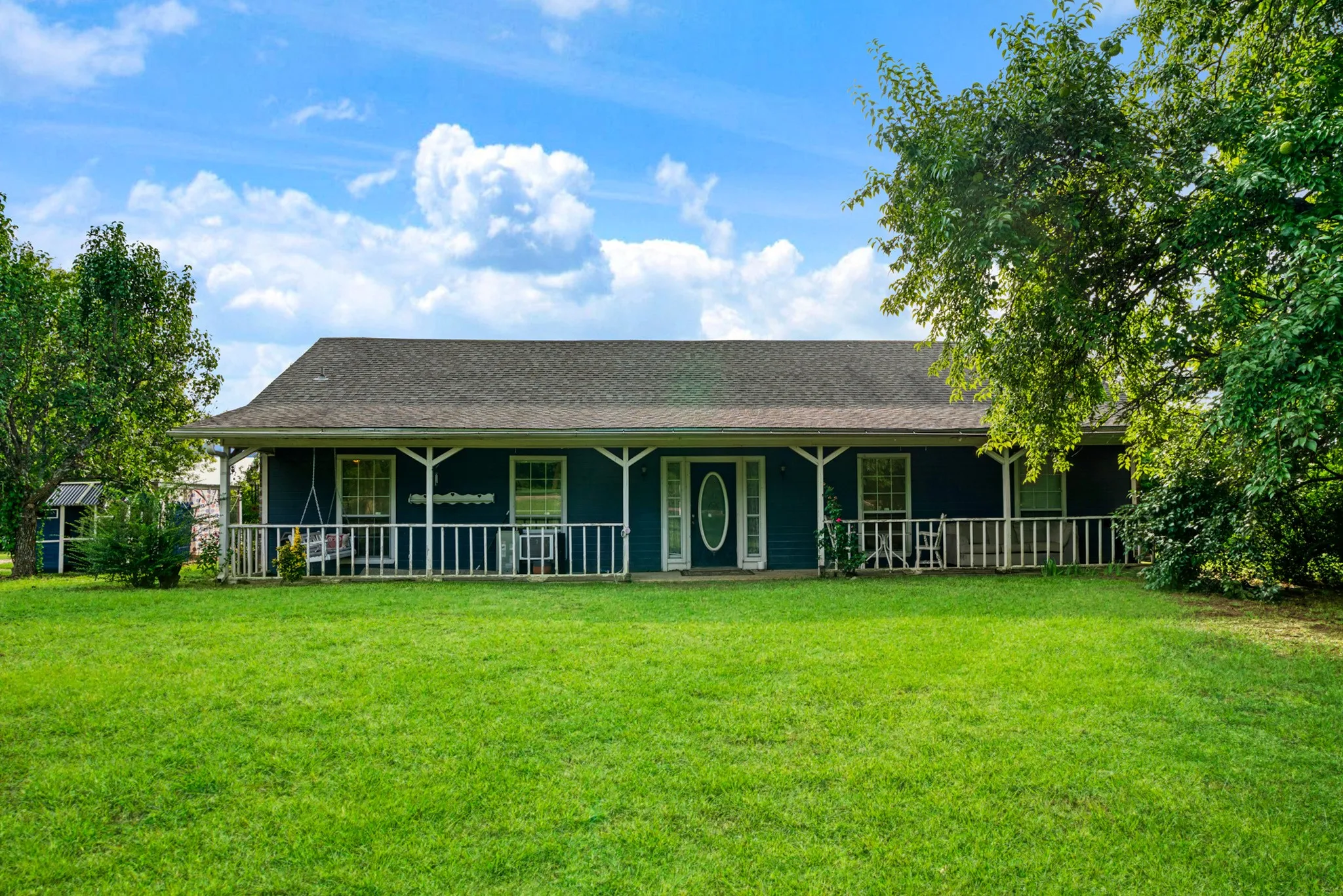 Single Family Residence For Sale in Lamar County , 2640 3 RD St SE, Paris, Texas 75460, 3 Bedrooms, 2 Bathrooms, 1 Garage spaces, 1,818 Sqft, built in 1993, Price $235,000, mls#21333173, Real Estate Agent in Paris, Homes For Sale in Lamar county, Homes For Sale in Paris, Realtor in Paris Texas, Real Estate Brokerage Independent Realty Texas, Luminita Cordes Realtor