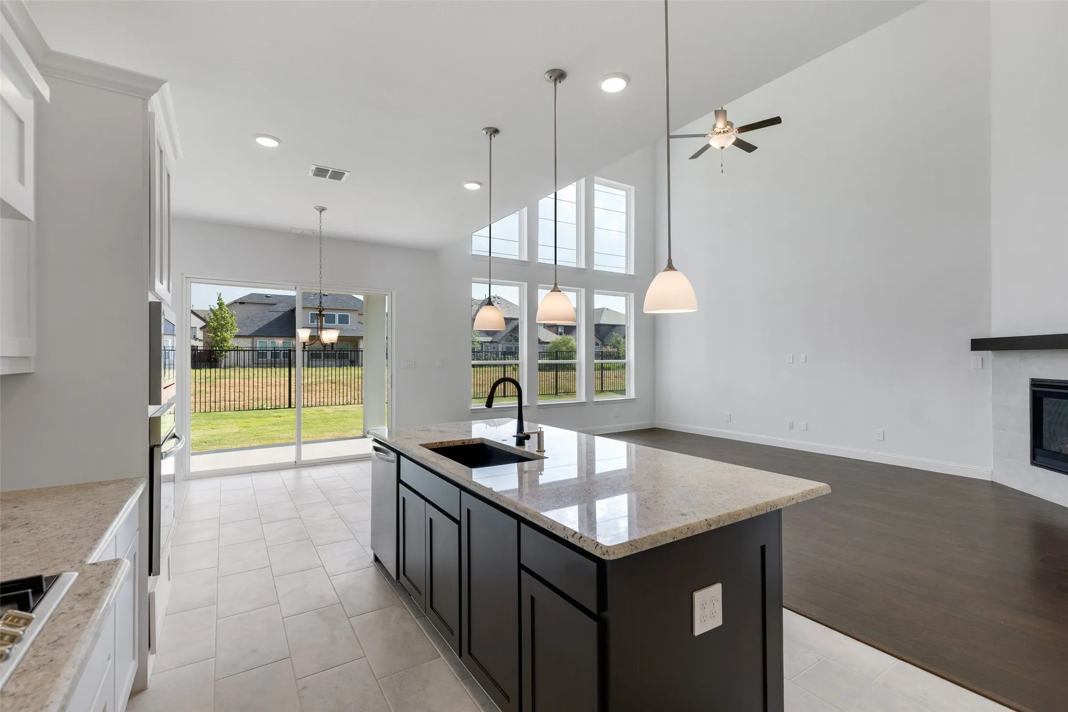 Single Family Residence For Rent in Collin County , 13056 Risen Star Road, Frisco, Texas 75035, 5 Bedroom, 5 Bathroom, 3 Garage spaces, 4,000 Sqft, built in 2022, mls#21315807, Real Estate Agent in Frisco, Homes For Rent in Collin county, Homes For Rent in Frisco, Realtor in Frisco Texas, Real Estate Brokerage Independent Realty Texas, Luminita Cordes Realtor