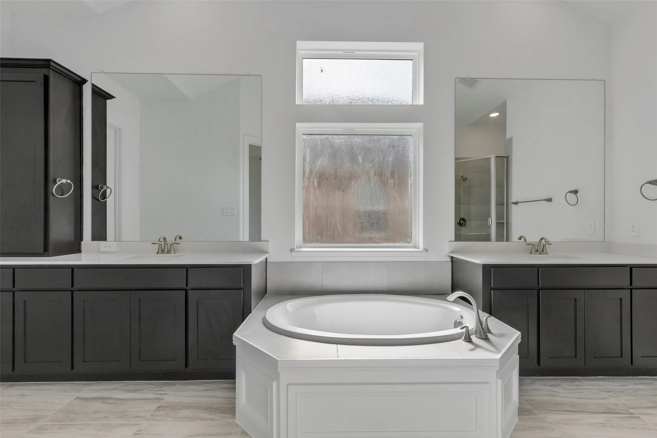 Single Family Residence For Rent in Collin County , 13056 Risen Star Road, Frisco, Texas 75035, 5 Bedroom, 5 Bathroom, 3 Garage spaces, 4,000 Sqft, built in 2022, mls#21315807, Real Estate Agent in Frisco, Homes For Rent in Collin county, Homes For Rent in Frisco, Realtor in Frisco Texas, Real Estate Brokerage Independent Realty Texas, Luminita Cordes Realtor