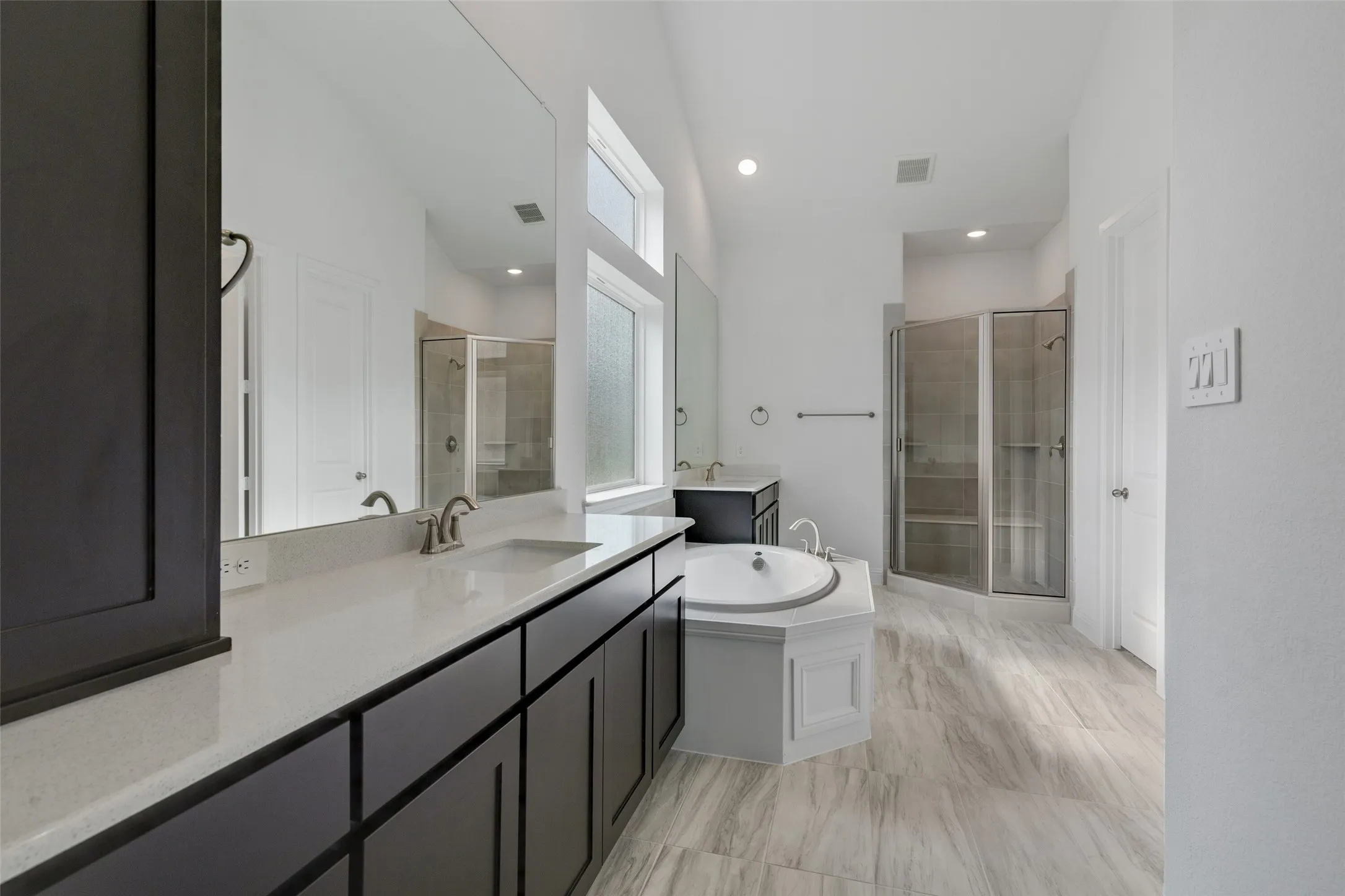 Single Family Residence For Rent in Collin County , 13056 Risen Star Road, Frisco, Texas 75035, 5 Bedroom, 5 Bathroom, 3 Garage spaces, 4,000 Sqft, built in 2022, mls#21315807, Real Estate Agent in Frisco, Homes For Rent in Collin county, Homes For Rent in Frisco, Realtor in Frisco Texas, Real Estate Brokerage Independent Realty Texas, Luminita Cordes Realtor