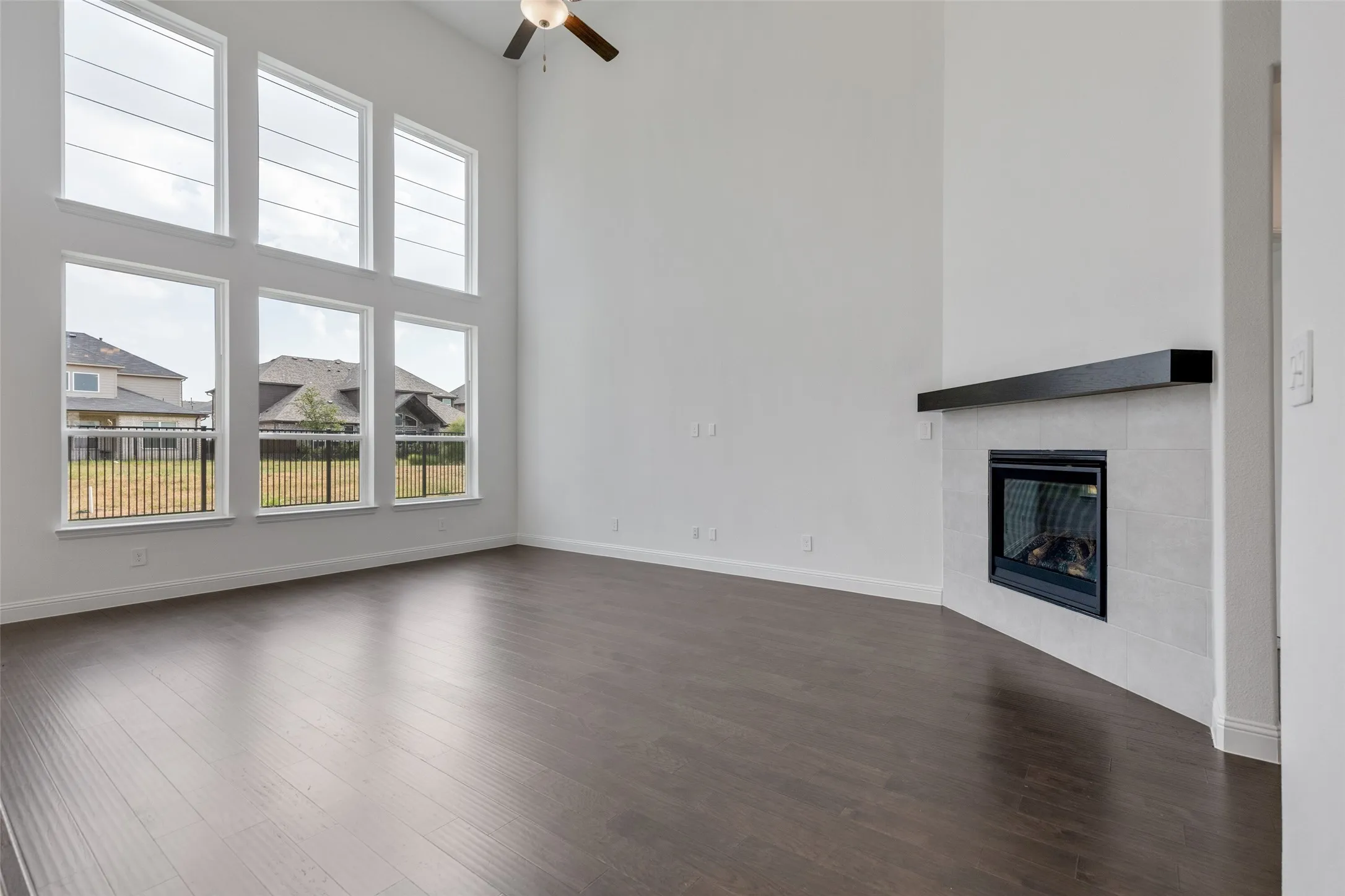 Single Family Residence For Rent in Collin County , 13056 Risen Star Road, Frisco, Texas 75035, 5 Bedroom, 5 Bathroom, 3 Garage spaces, 4,000 Sqft, built in 2022, mls#21315807, Real Estate Agent in Frisco, Homes For Rent in Collin county, Homes For Rent in Frisco, Realtor in Frisco Texas, Real Estate Brokerage Independent Realty Texas, Luminita Cordes Realtor