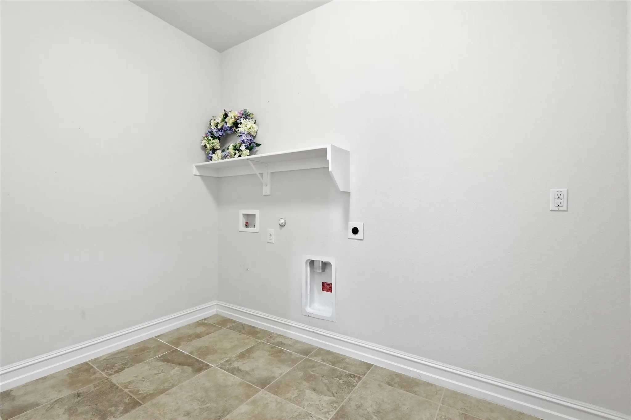 Utility Room also has a large Utility Closet