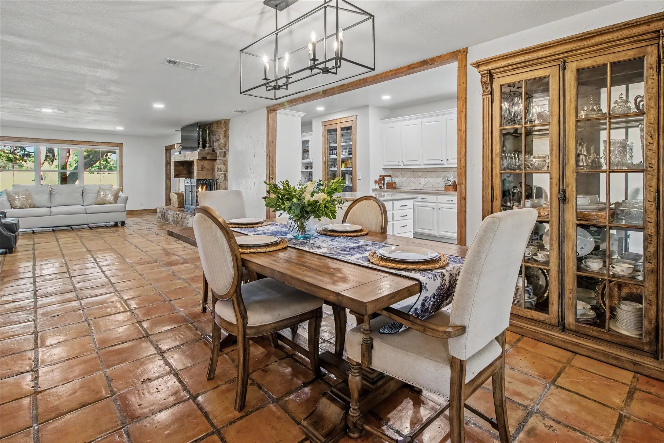 Single Family Residence For Sale in Young County , 451 Rosser Ranch Road, Graham, Texas 76450, 4 Bedroom, 3 Bathroom, Garage spaces, 3,822 Sqft, built in 2010, mls#21256048, Real Estate Agent in Graham, Homes For Sale in Young county, Homes For Sale in Graham, Realtor in Graham Texas, Real Estate Brokerage Independent Realty Texas, Luminita Cordes Realtor